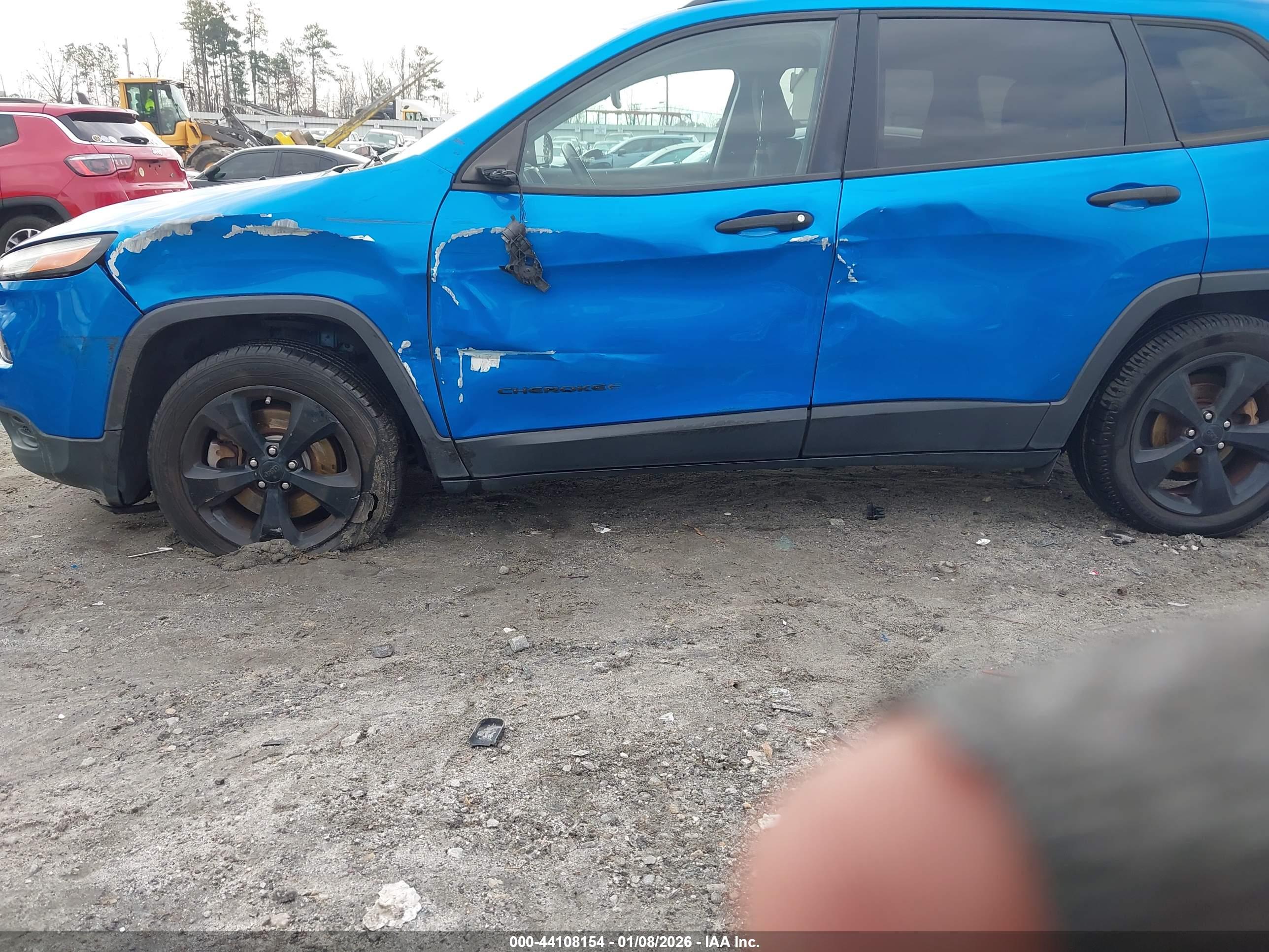 JEEP CHEROKEE image 6
