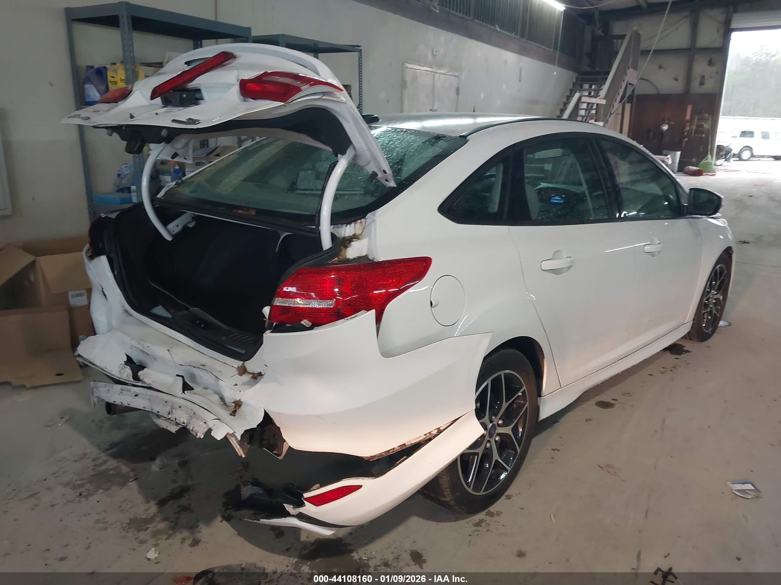 FORD FOCUS image 4