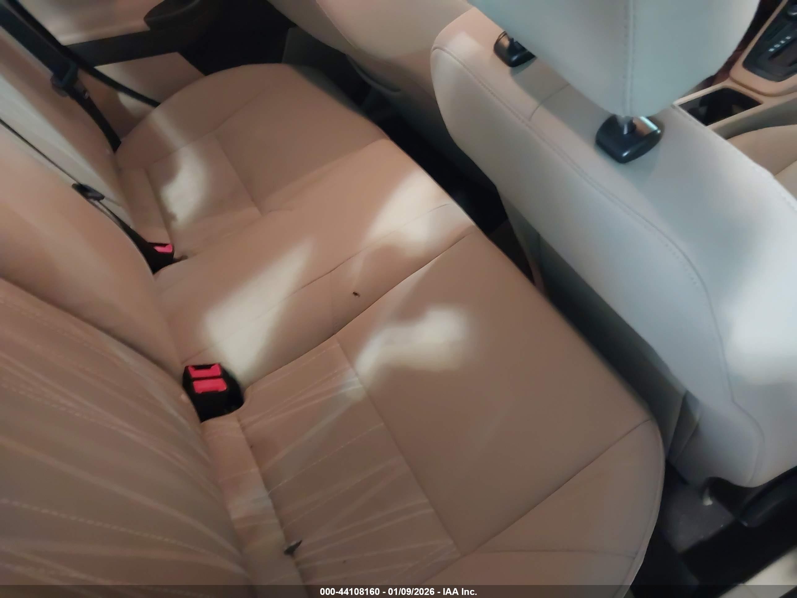 FORD FOCUS image 8