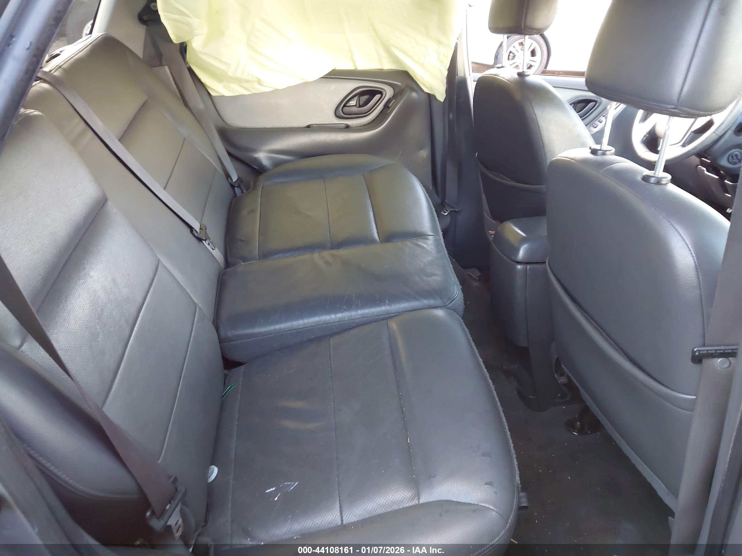 FORD ESCAPE image 8