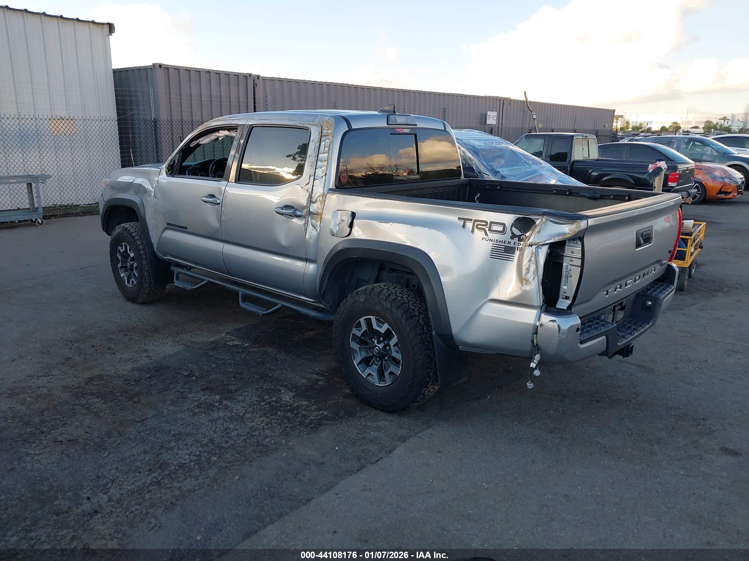 TOYOTA TACOMA image 3