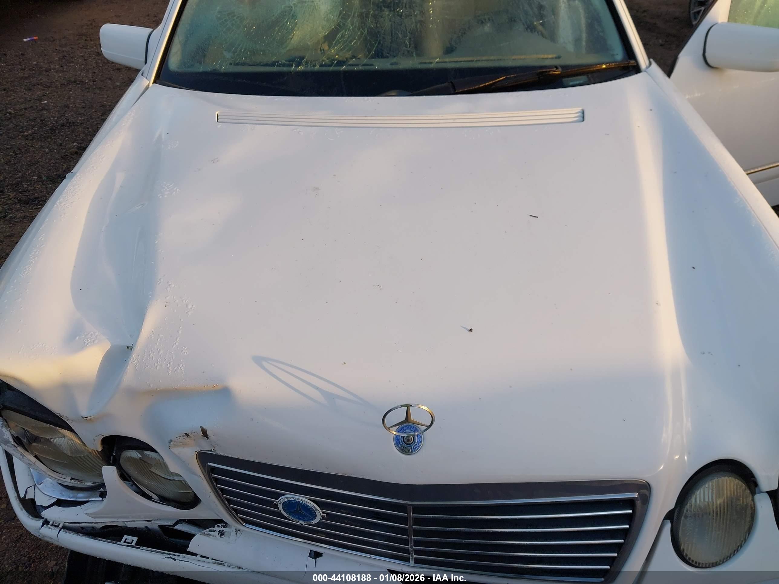 MERCEDES-BENZ E image 10