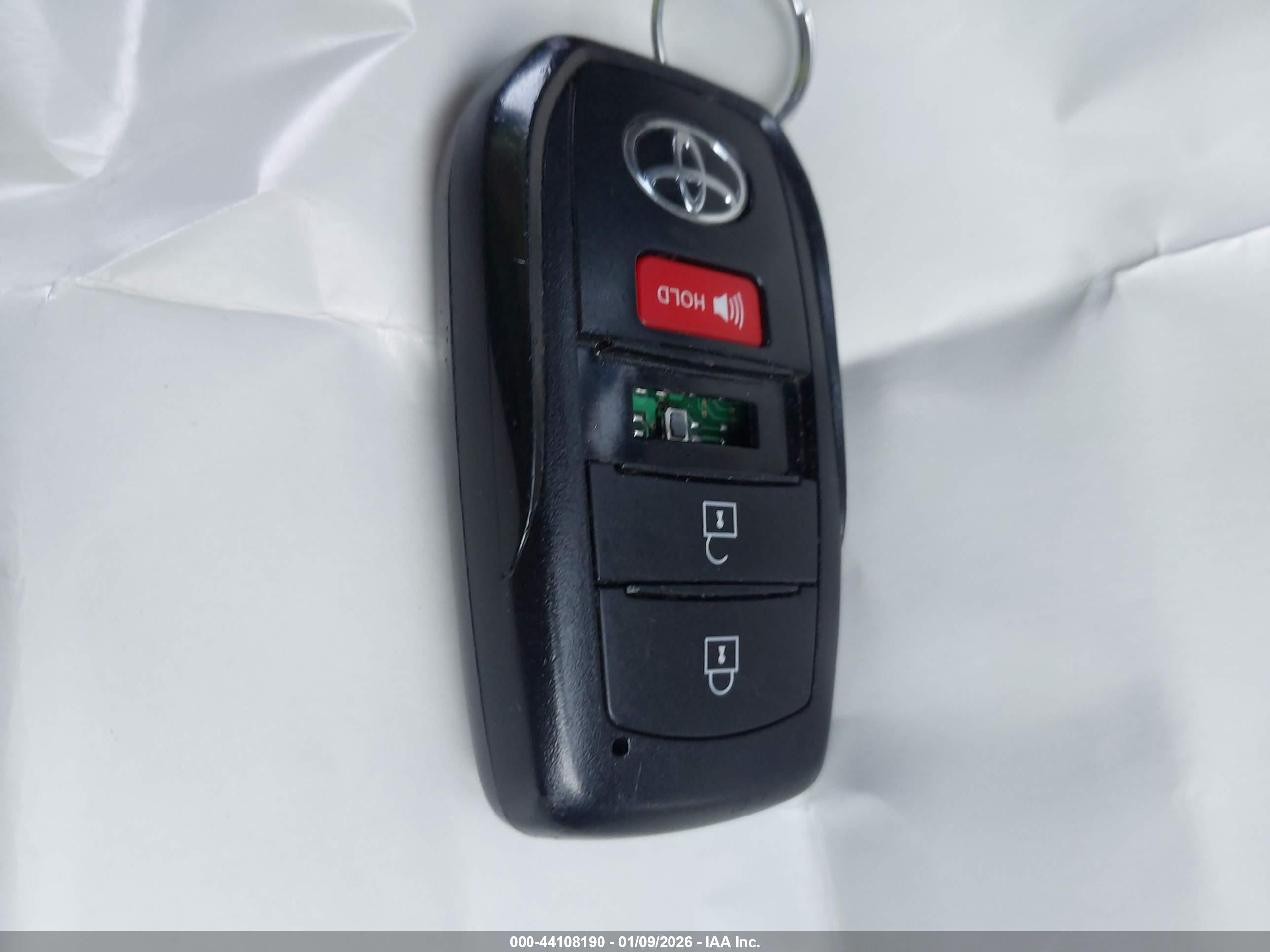 TOYOTA COROLLA image 11