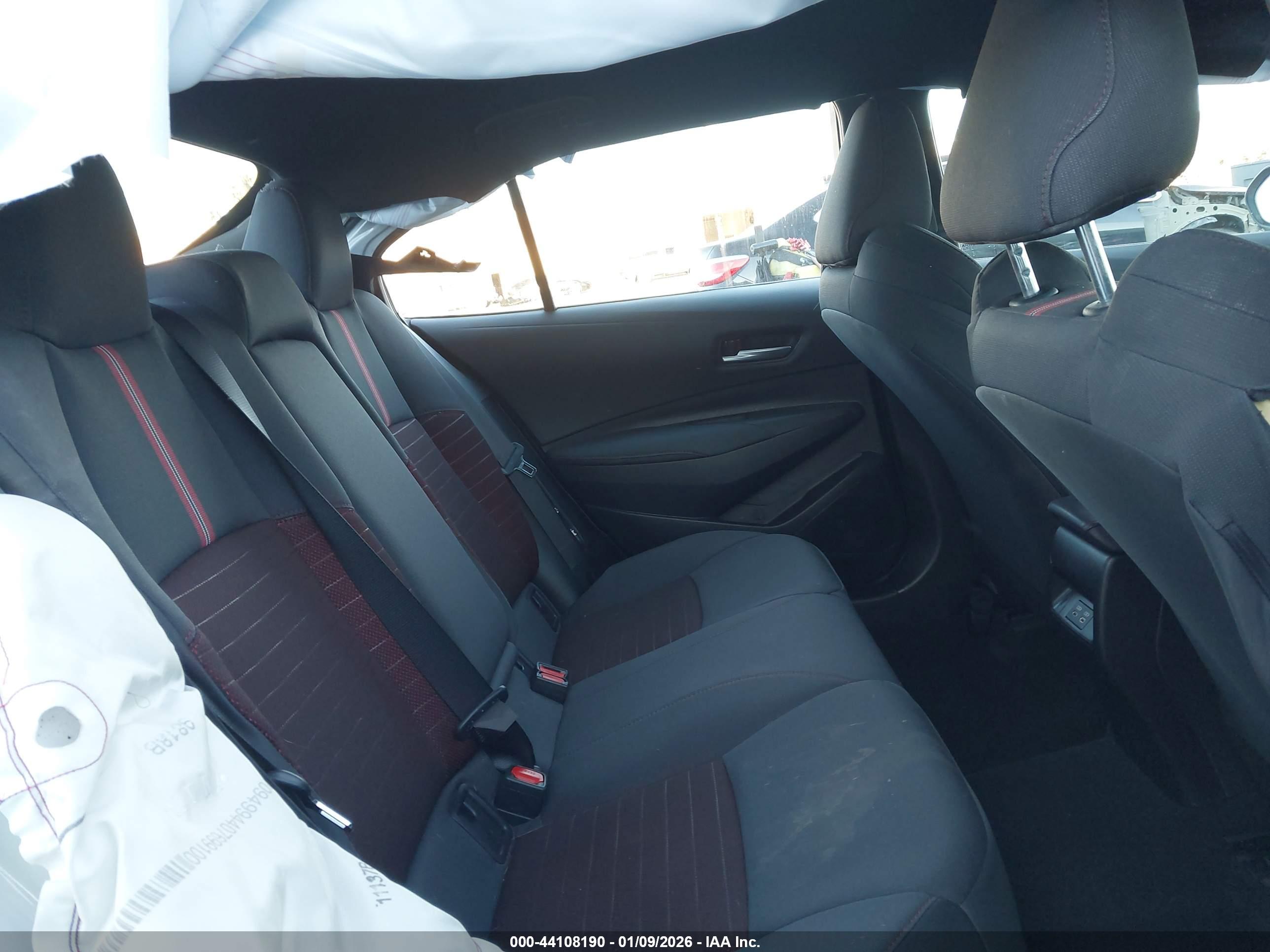 TOYOTA COROLLA image 8