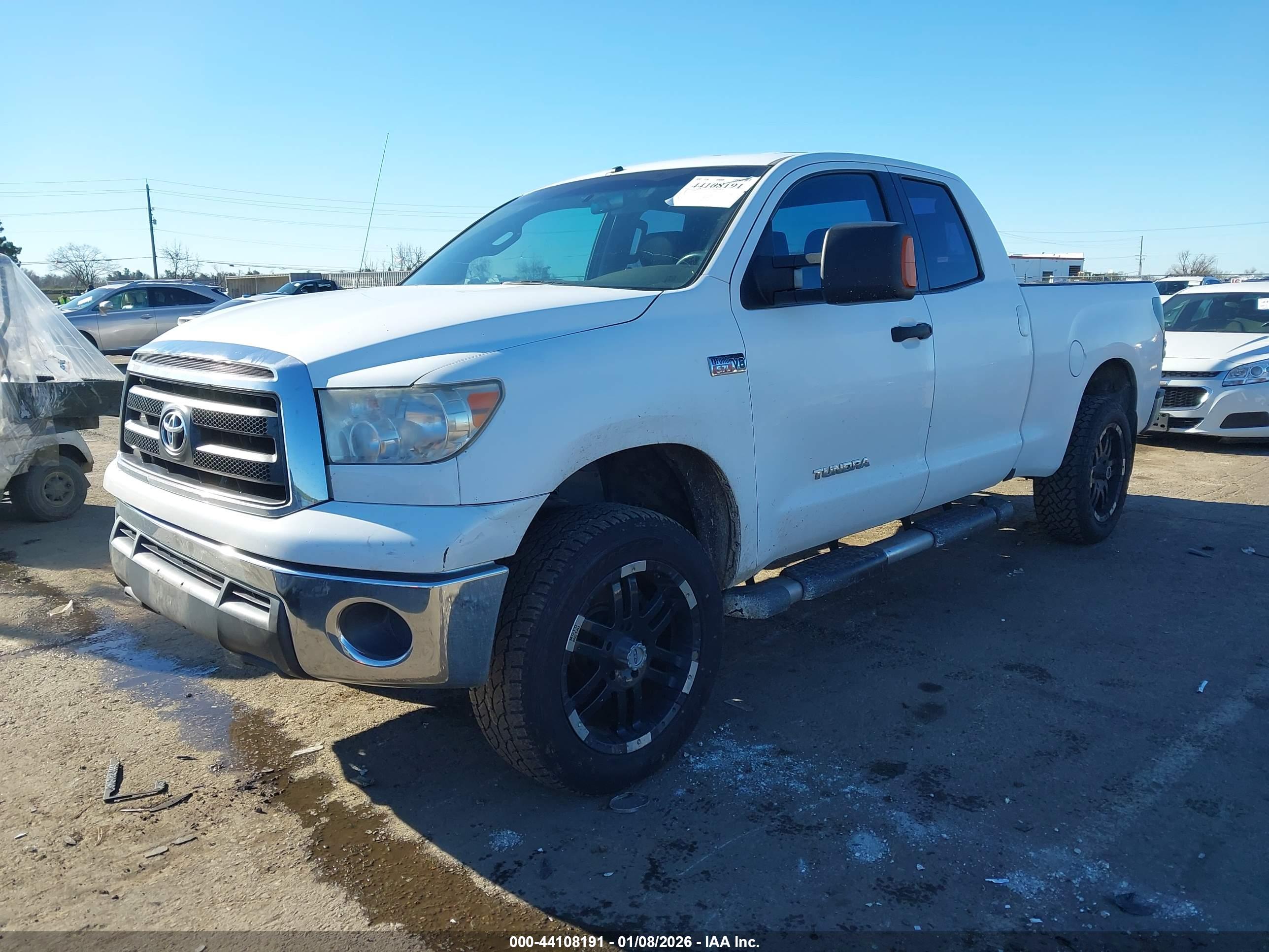 TOYOTA TUNDRA image 2
