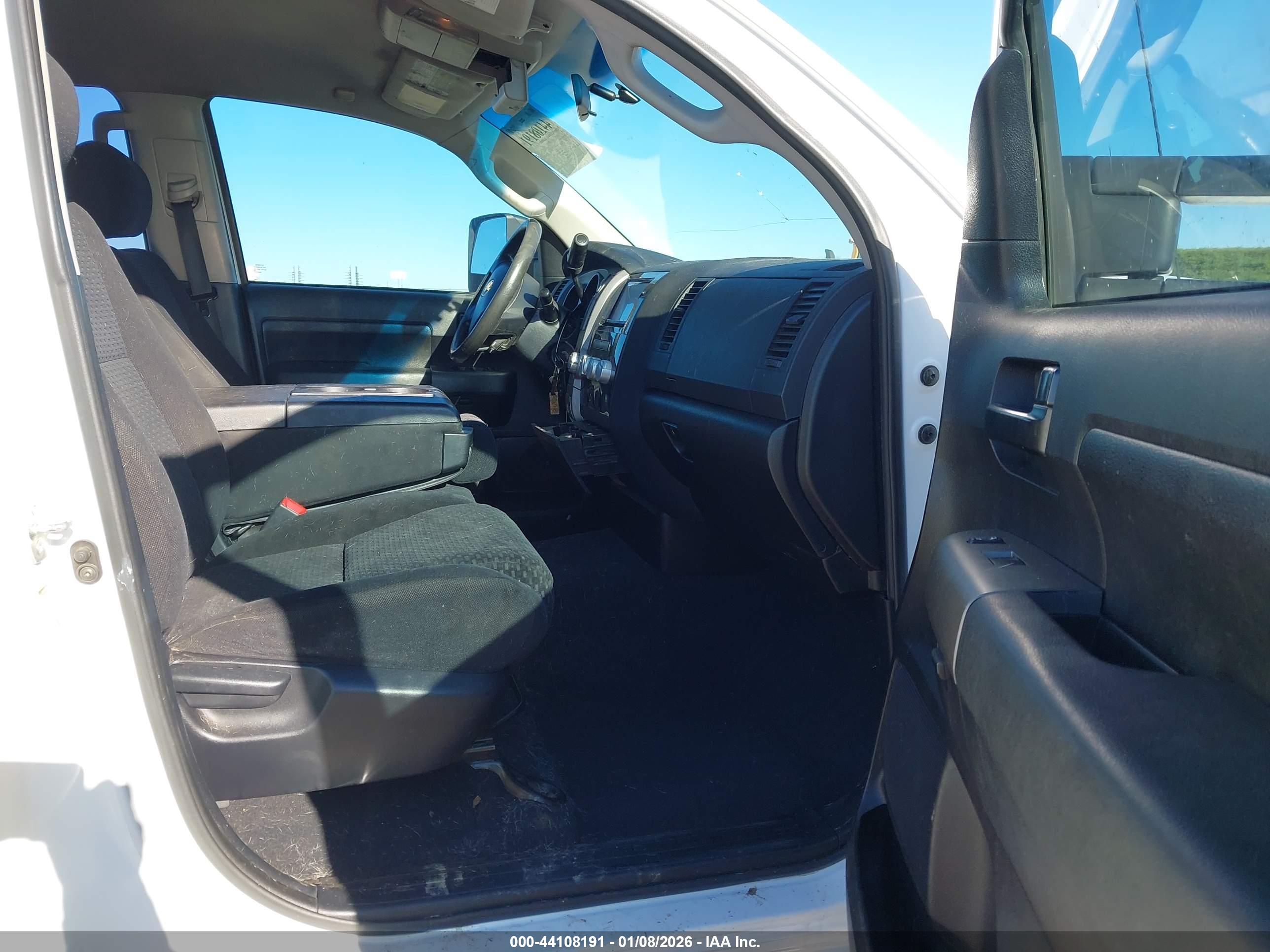 TOYOTA TUNDRA image 5