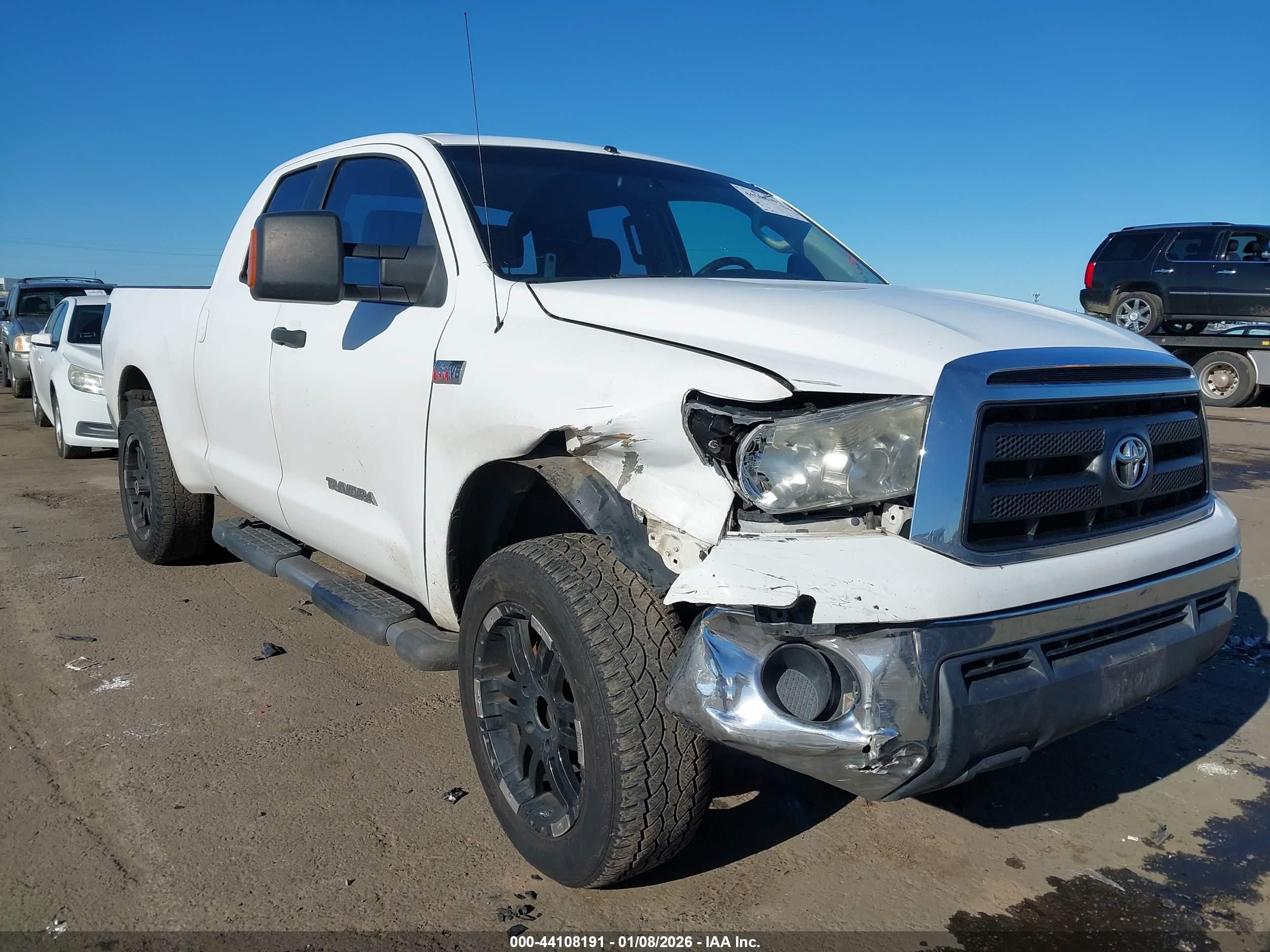 TOYOTA TUNDRA image 6