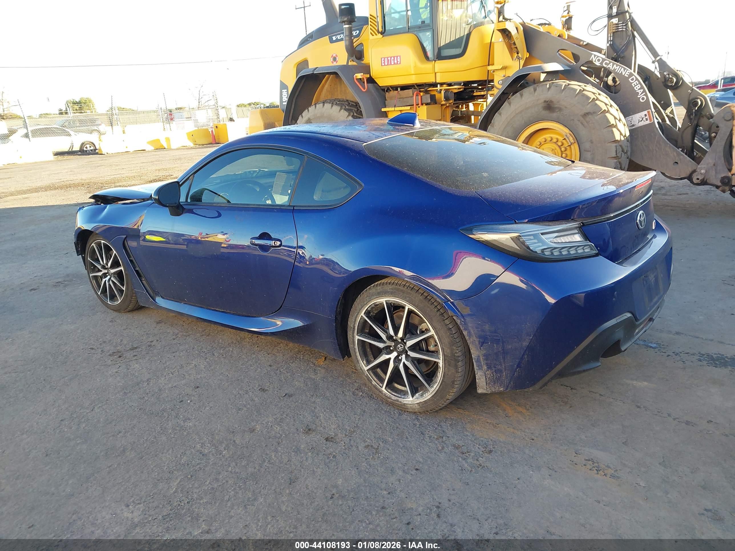 TOYOTA GR86 image 3
