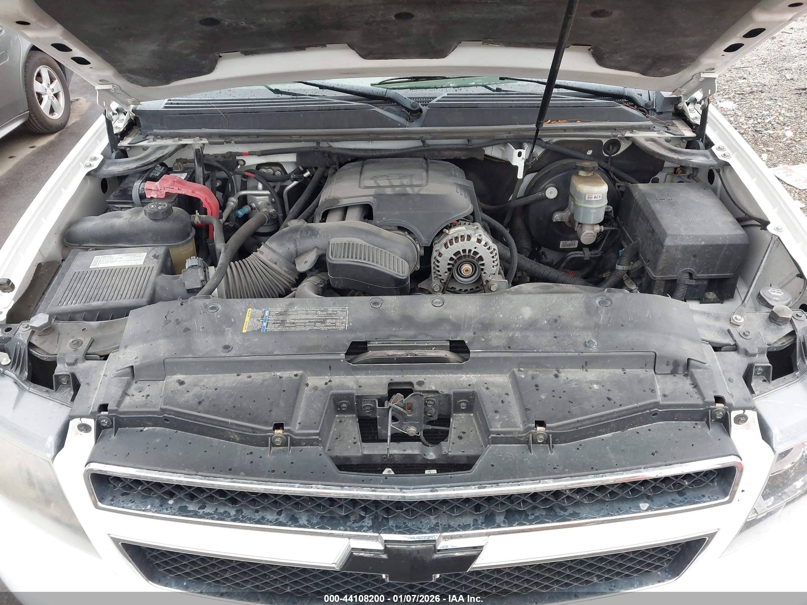 CHEVROLET SUBURBAN image 10