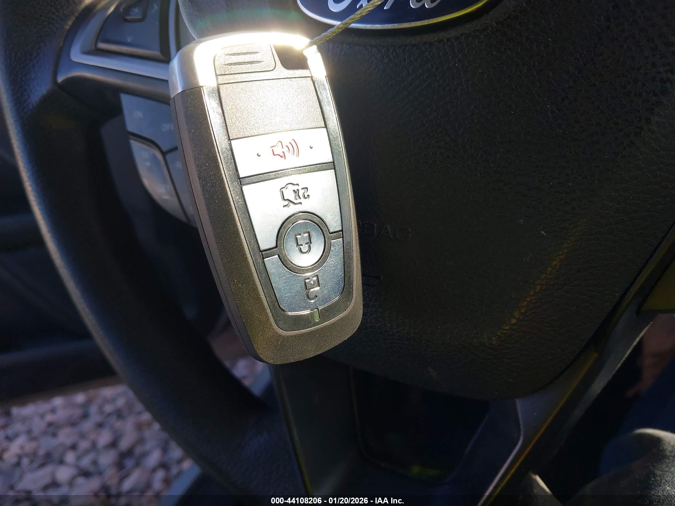 FORD FUSION image 11