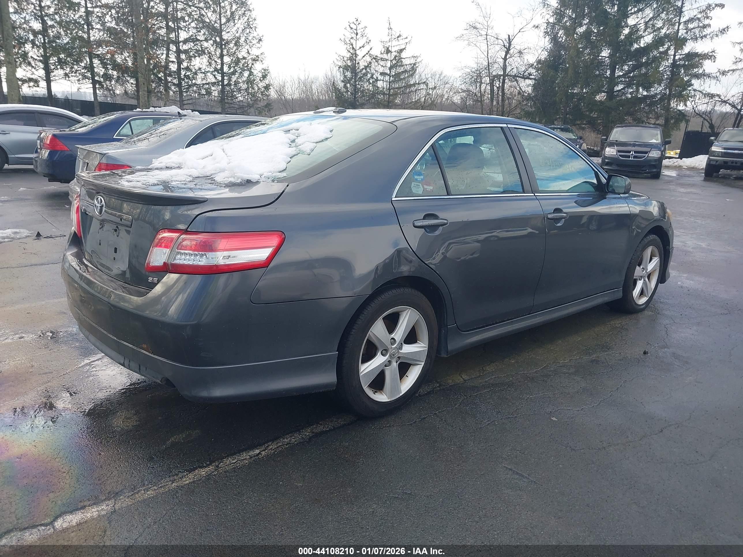 TOYOTA CAMRY image 4