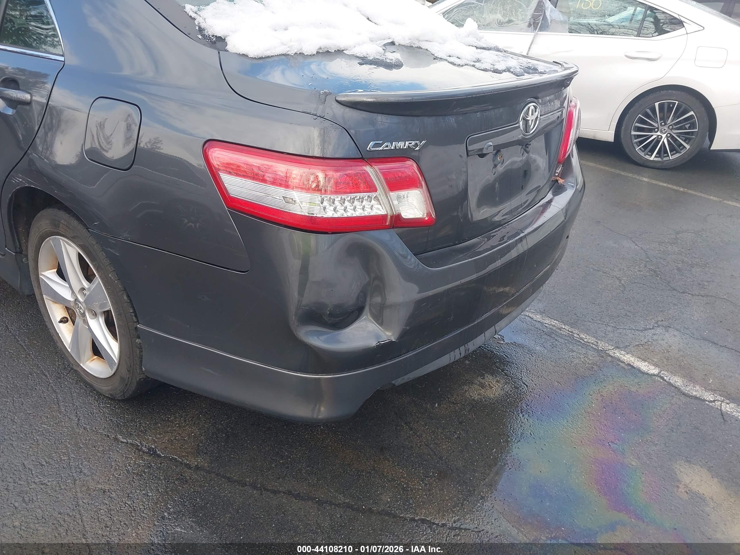 TOYOTA CAMRY image 6