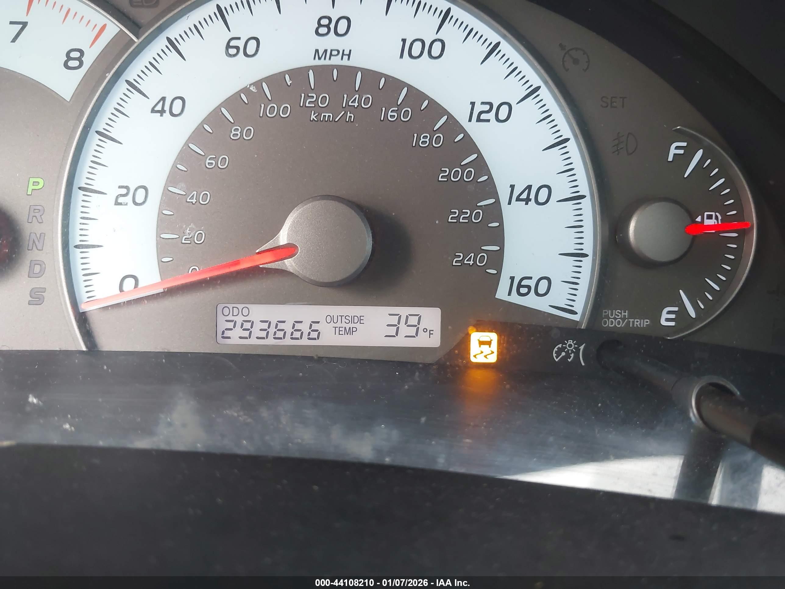 TOYOTA CAMRY image 7