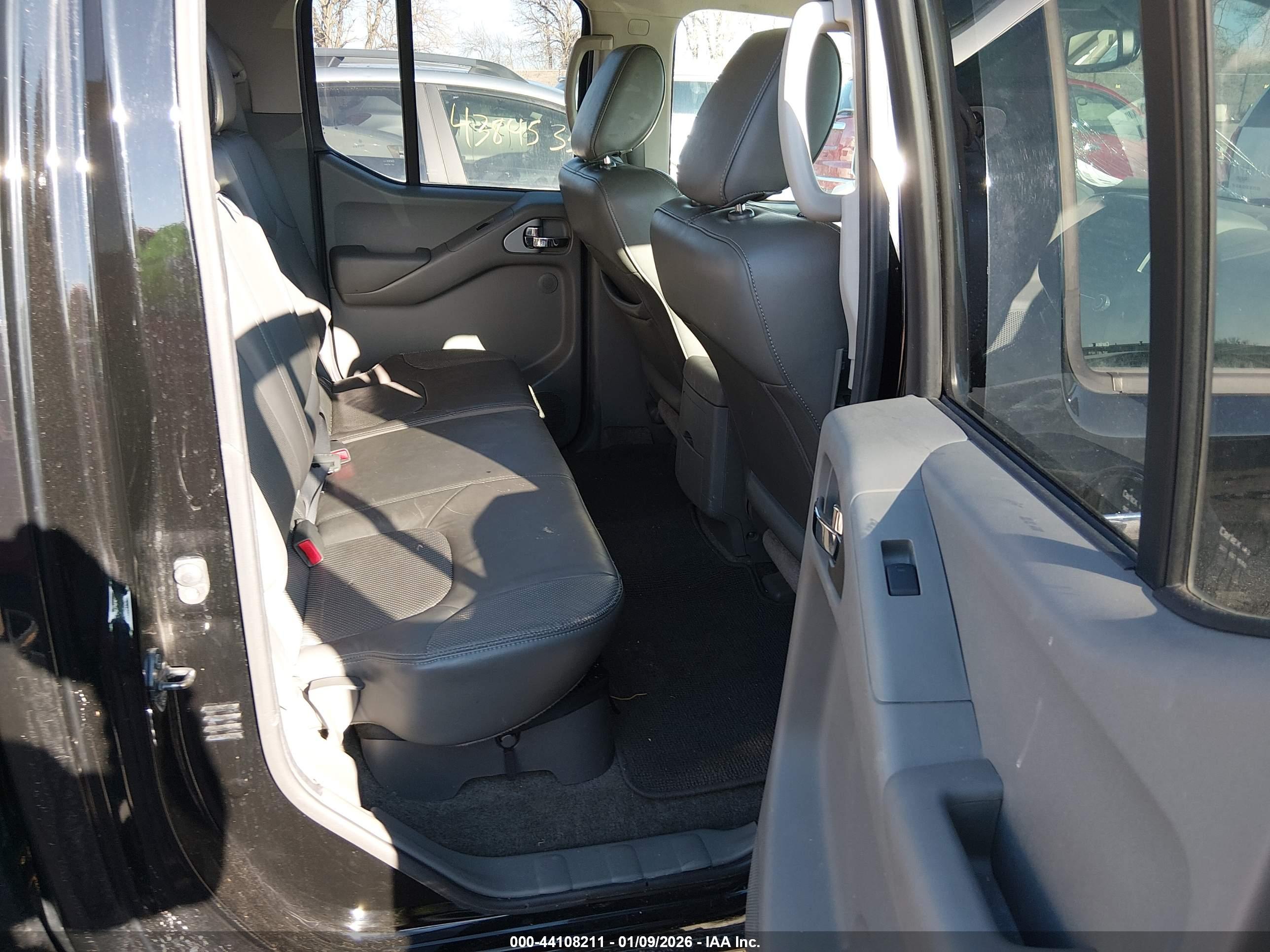 NISSAN FRONTIER image 8