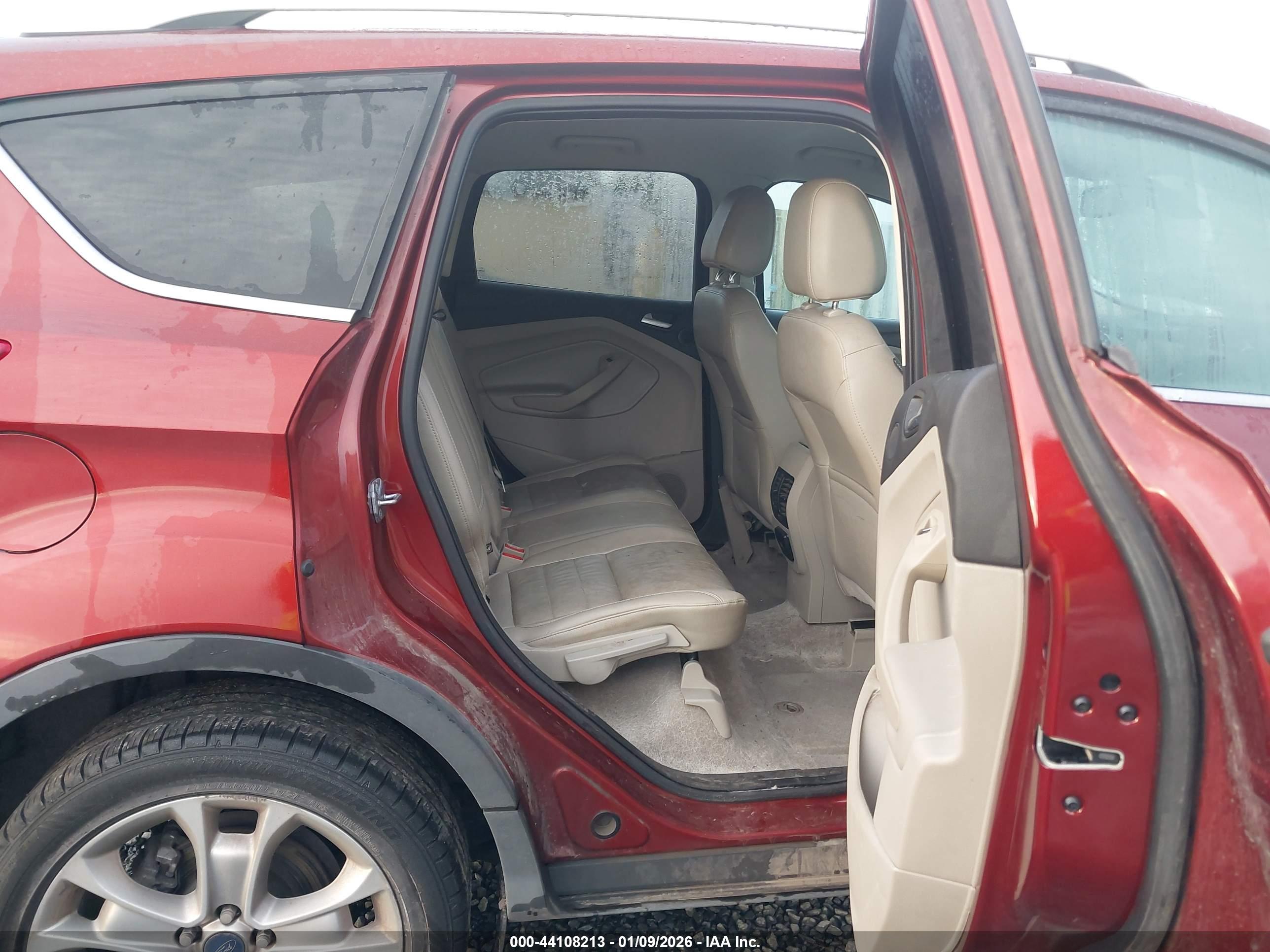 FORD ESCAPE image 8