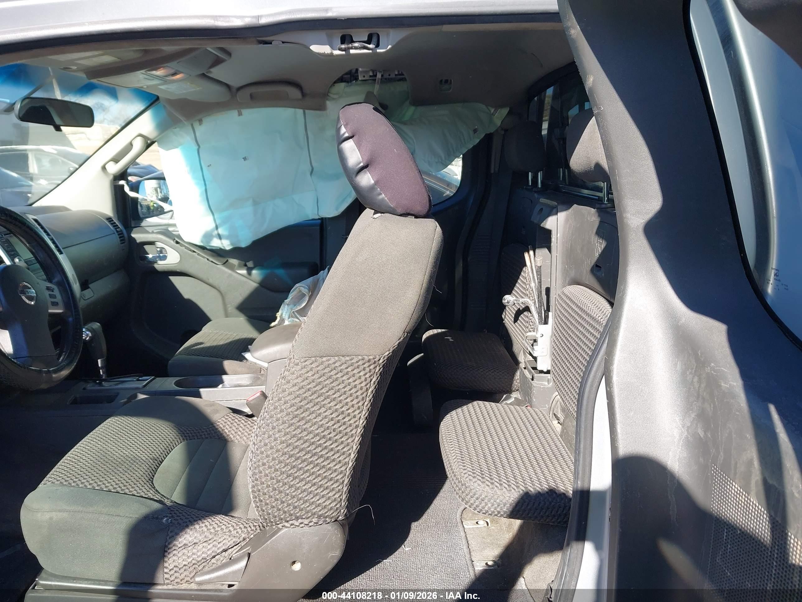 NISSAN FRONTIER image 8