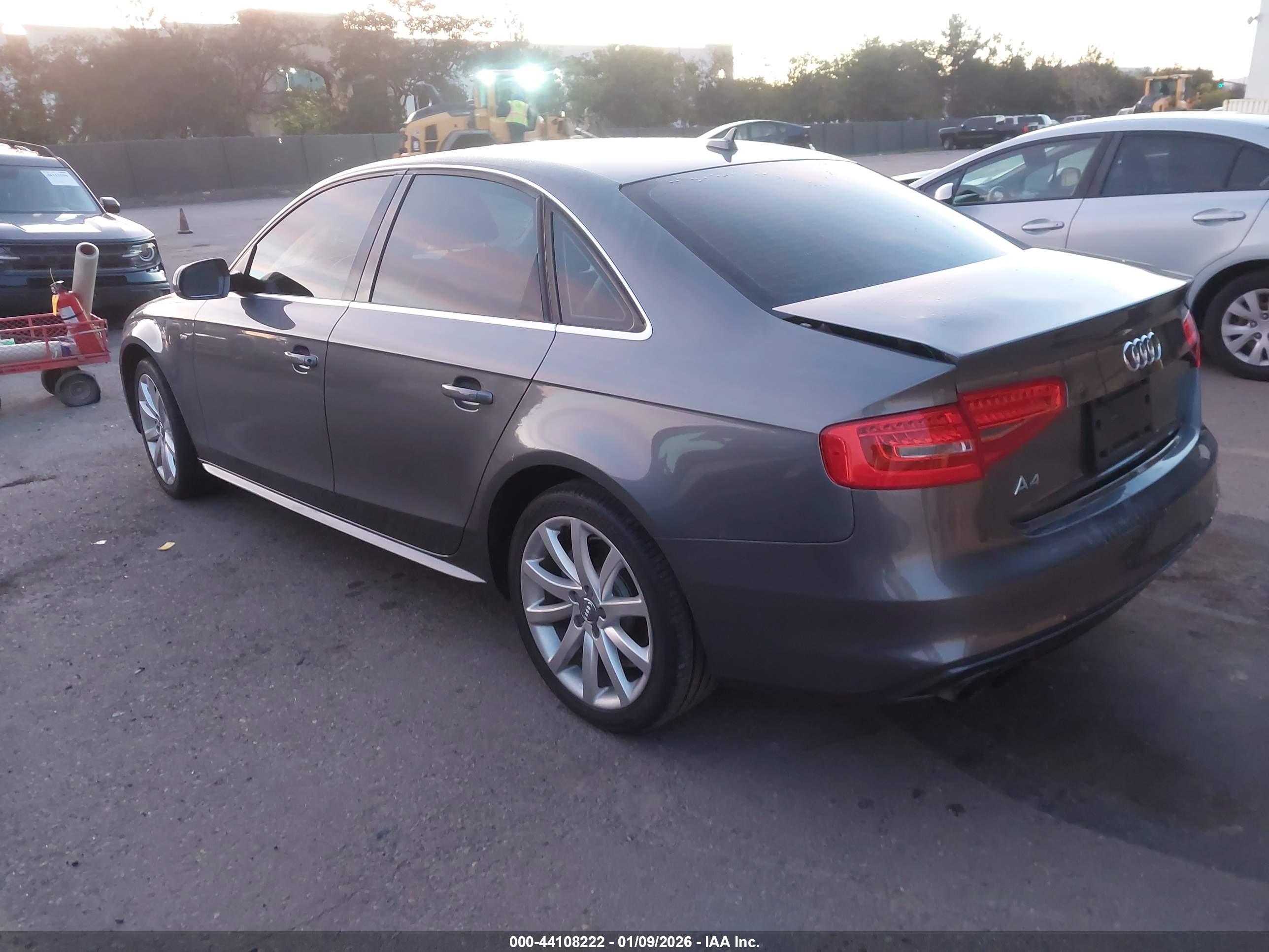 AUDI A4 image 3