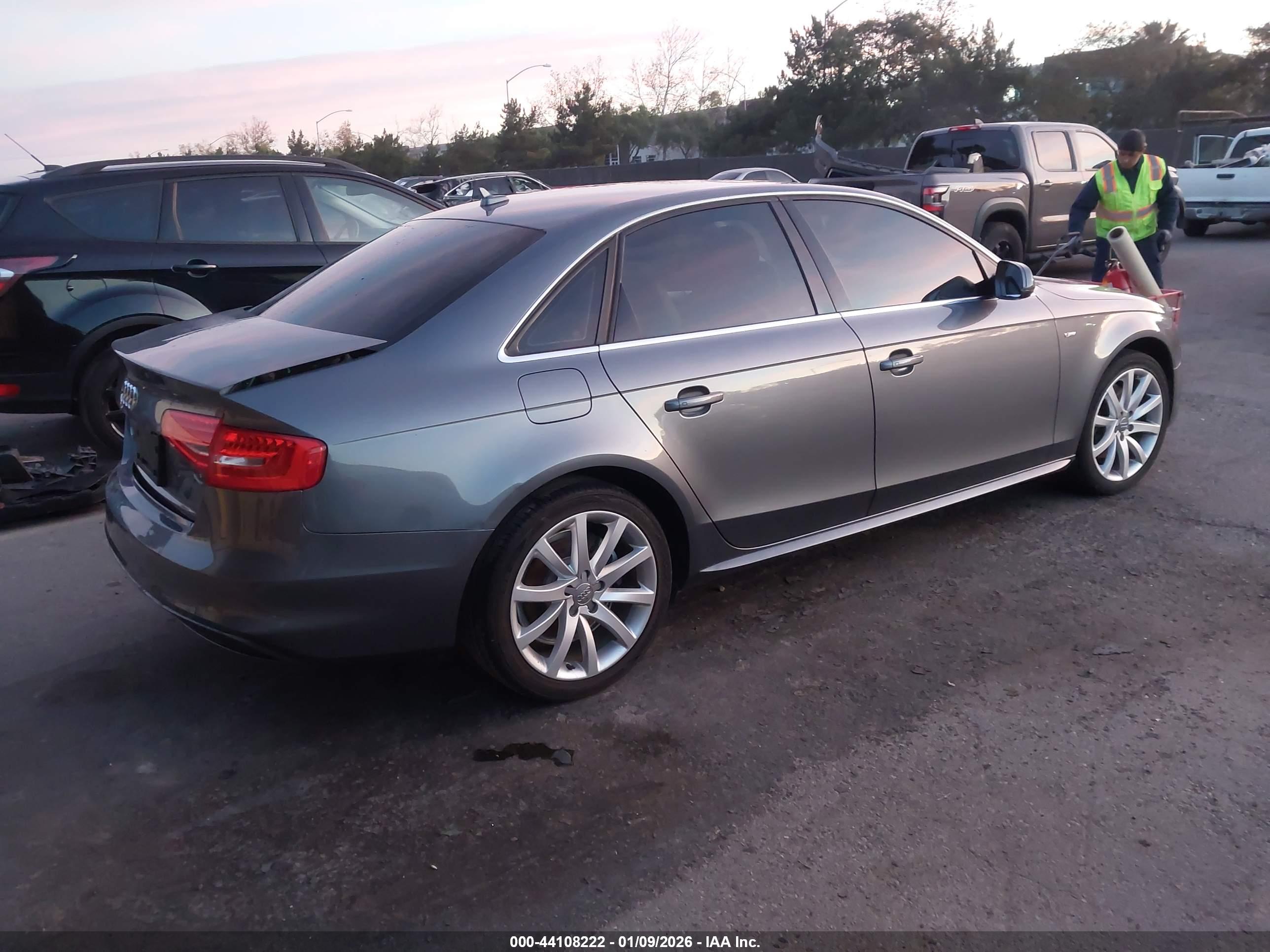 AUDI A4 image 4
