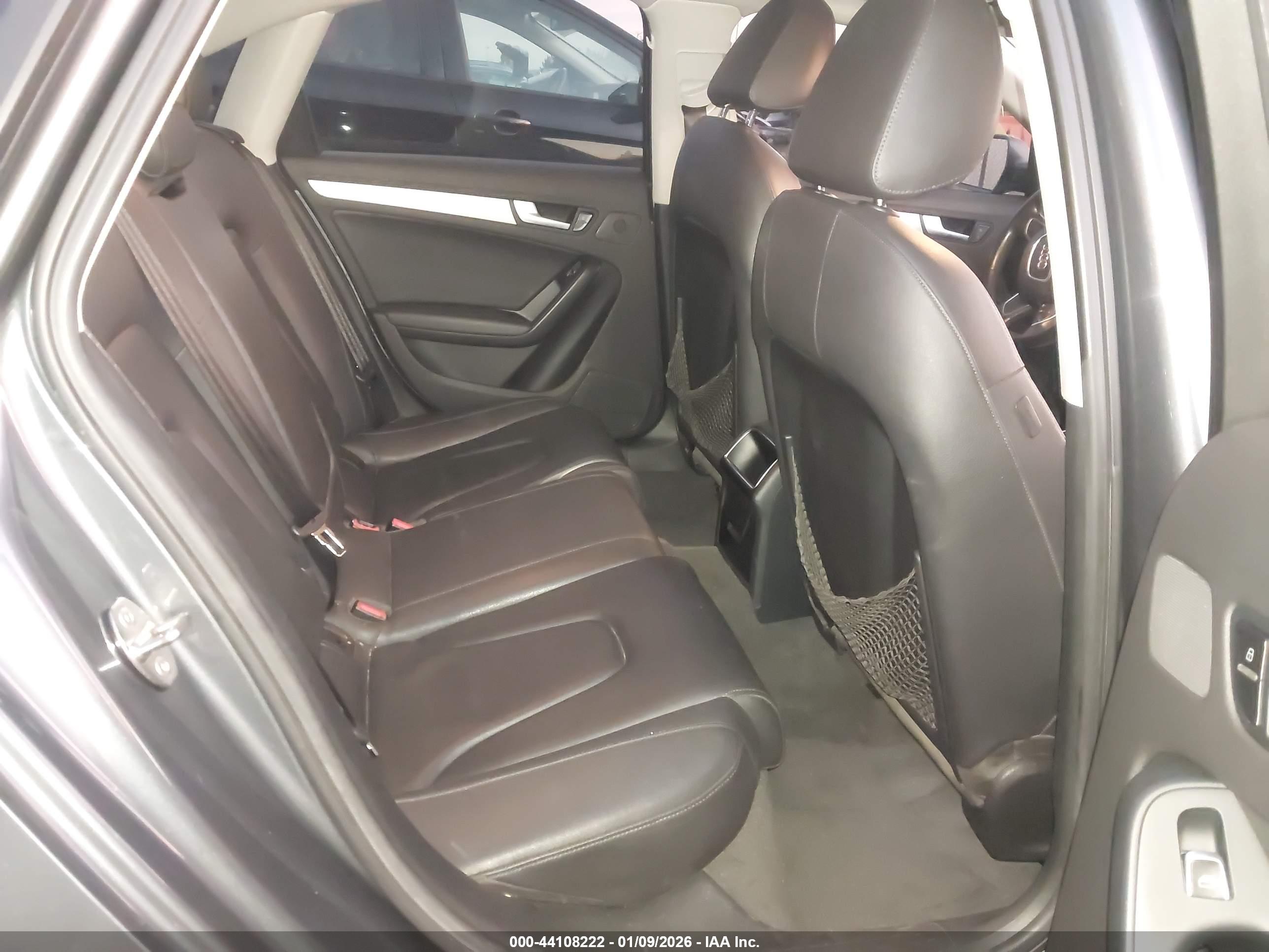 AUDI A4 image 8