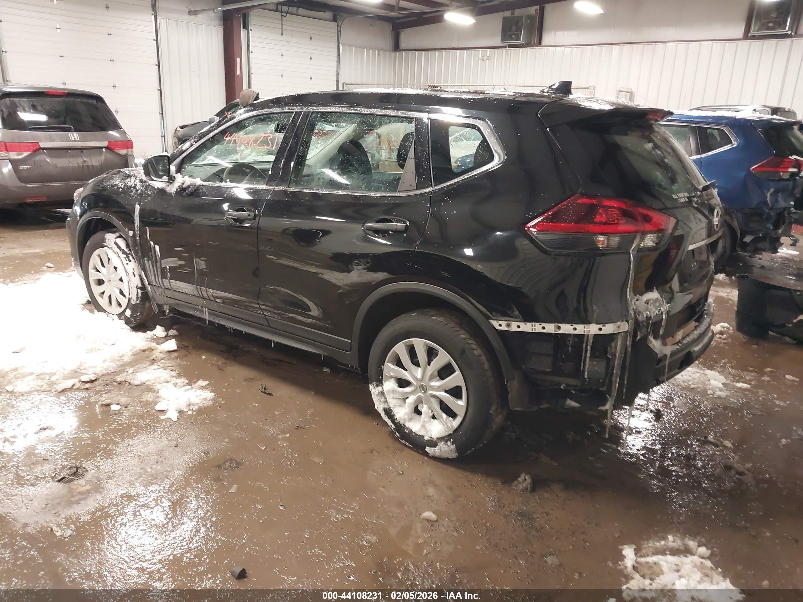 NISSAN ROGUE image 3