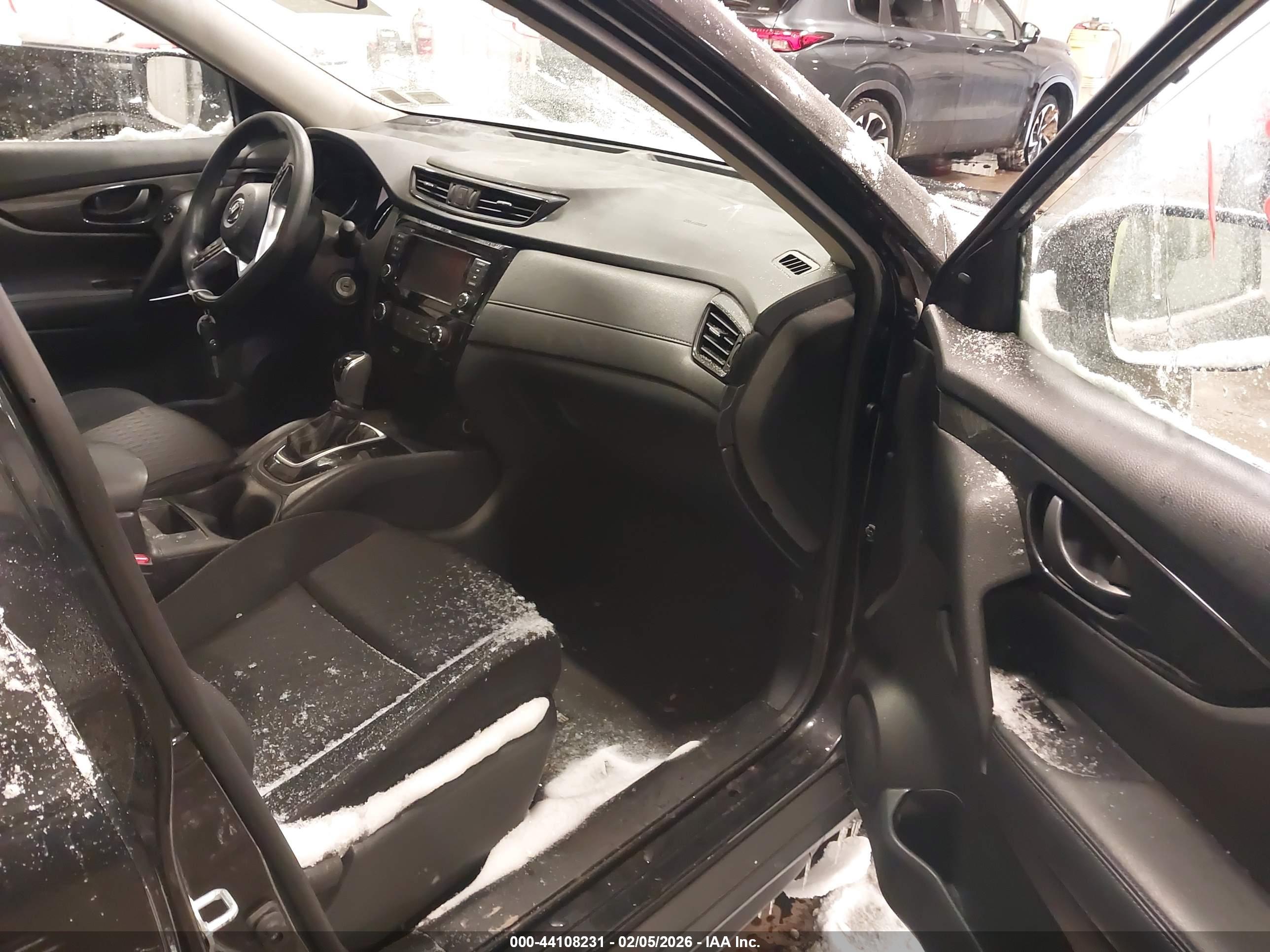 NISSAN ROGUE image 5
