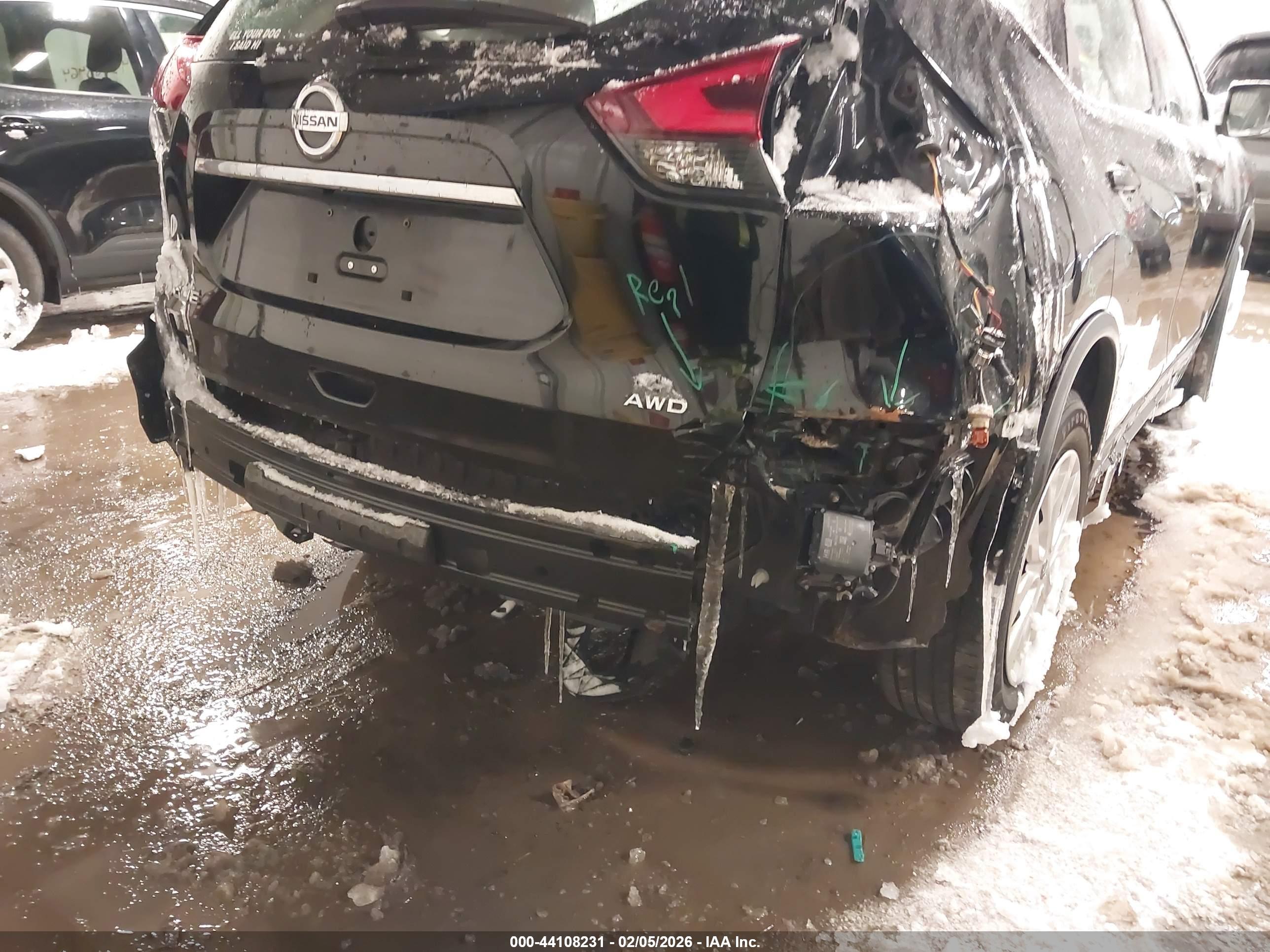 NISSAN ROGUE image 6