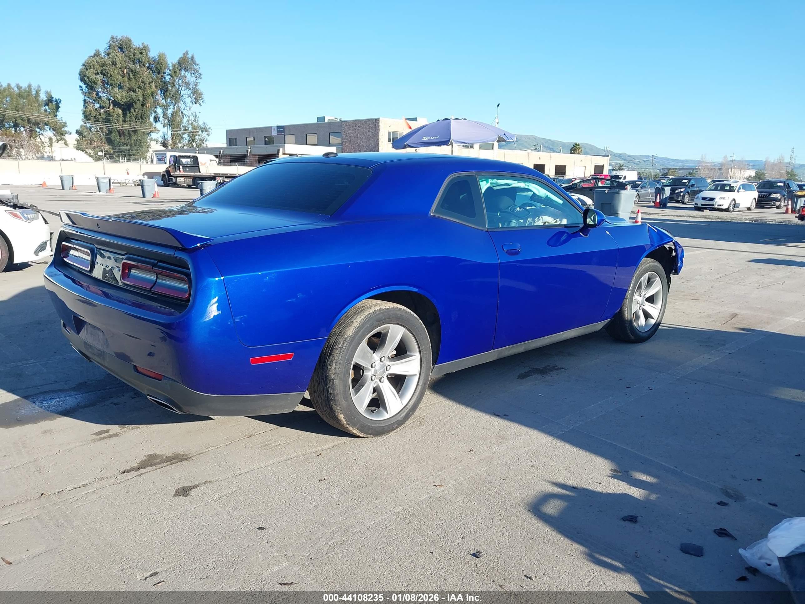 DODGE CHALLENGER image 4