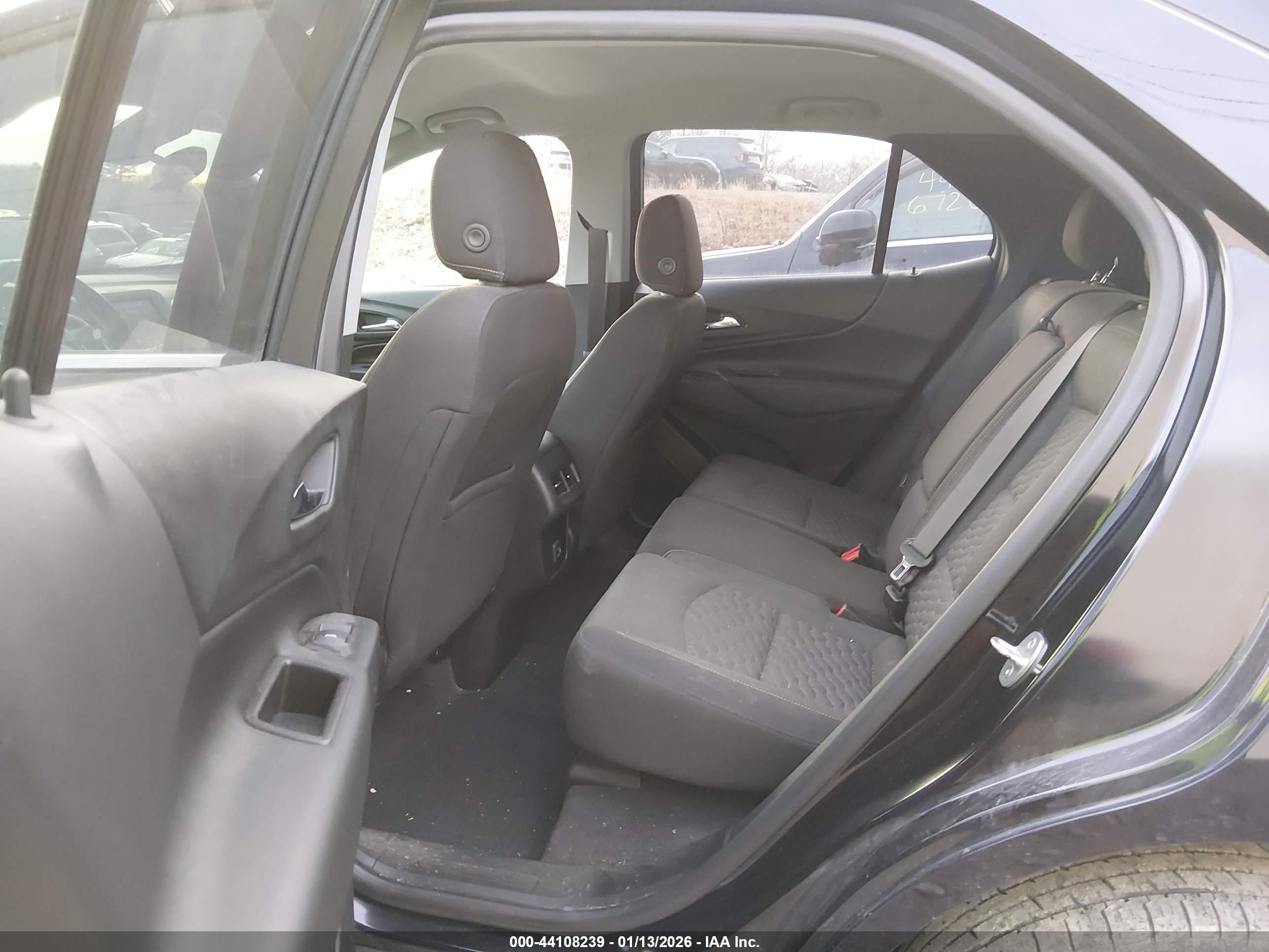 CHEVROLET EQUINOX image 8