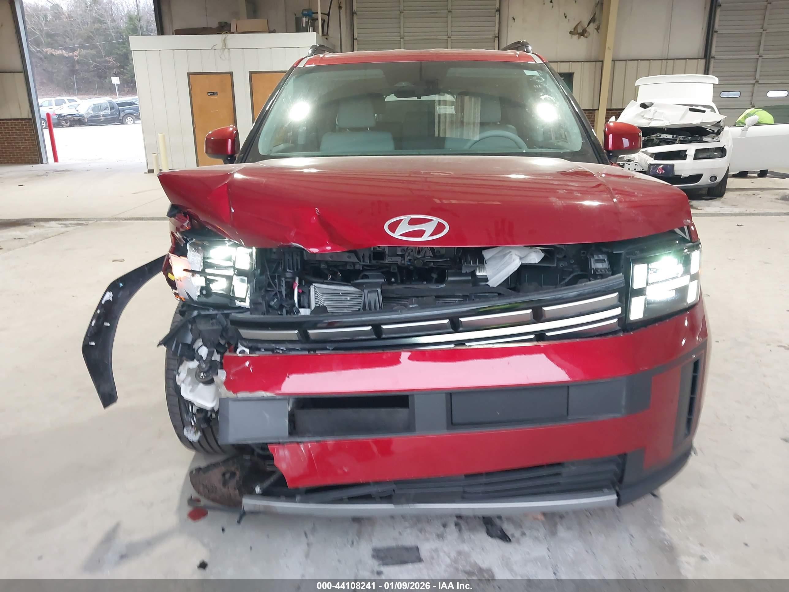HYUNDAI SANTA image 6