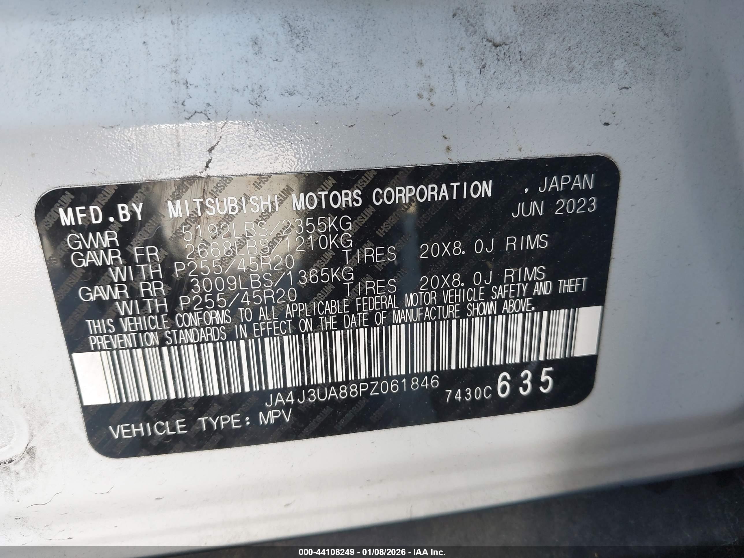MITSUBISHI OUTLANDER image 9