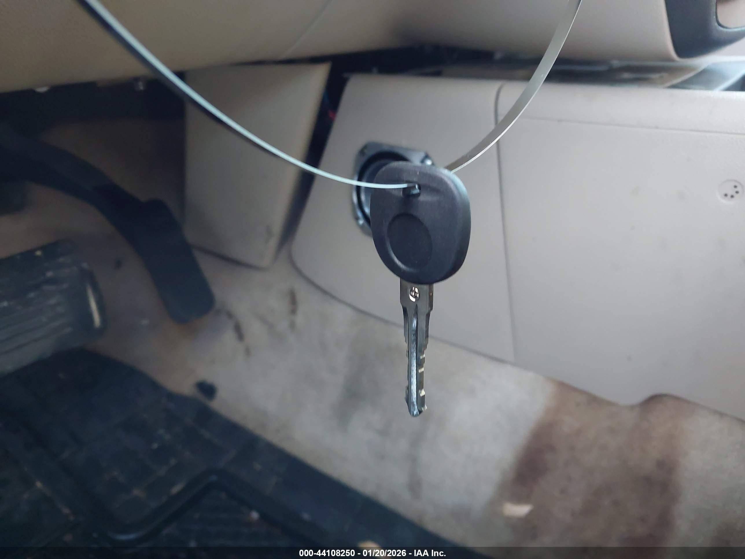 CHEVROLET SUBURBAN image 11