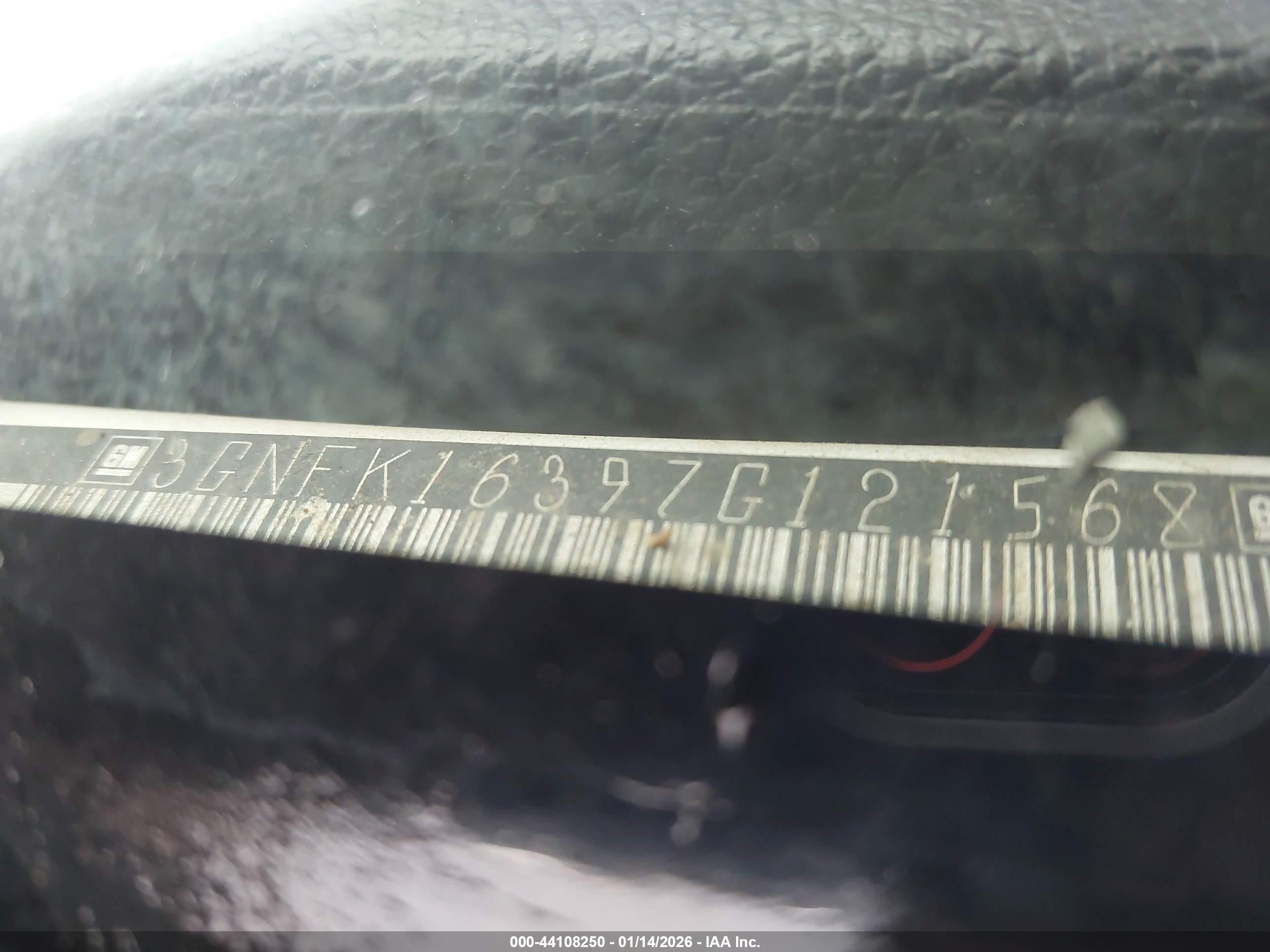 CHEVROLET SUBURBAN image 9
