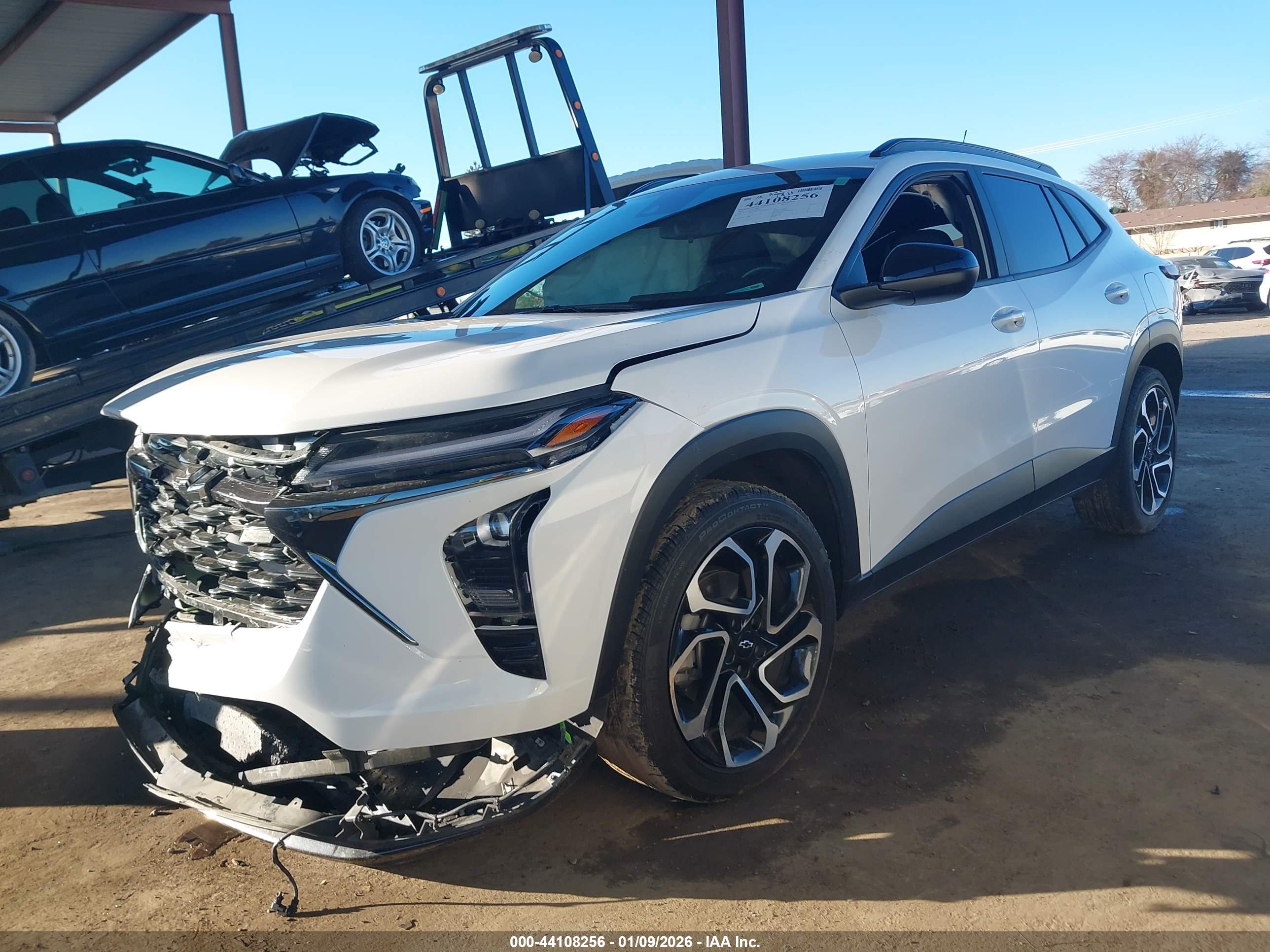 CHEVROLET TRAX image 2