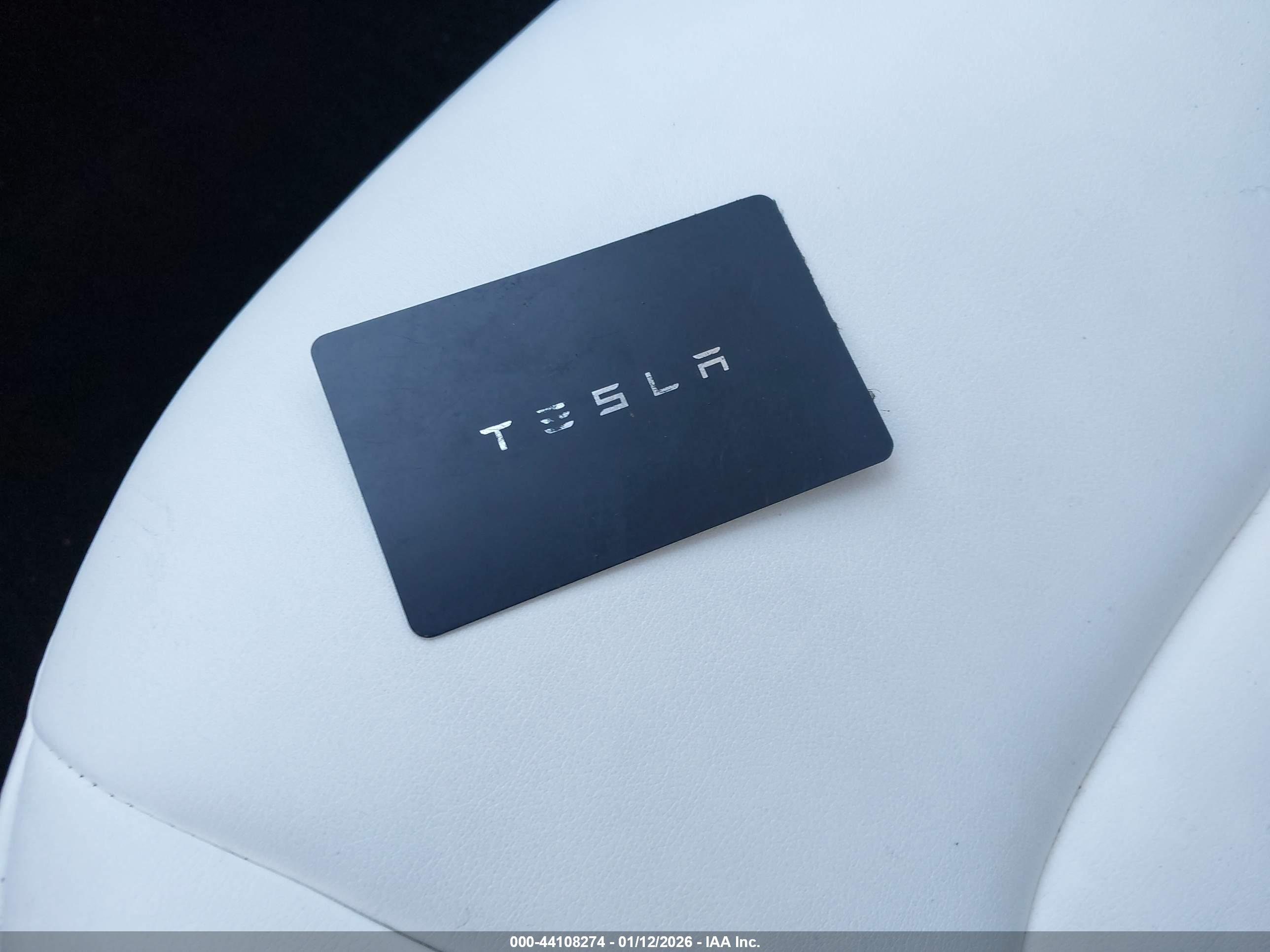 TESLA MODEL image 11