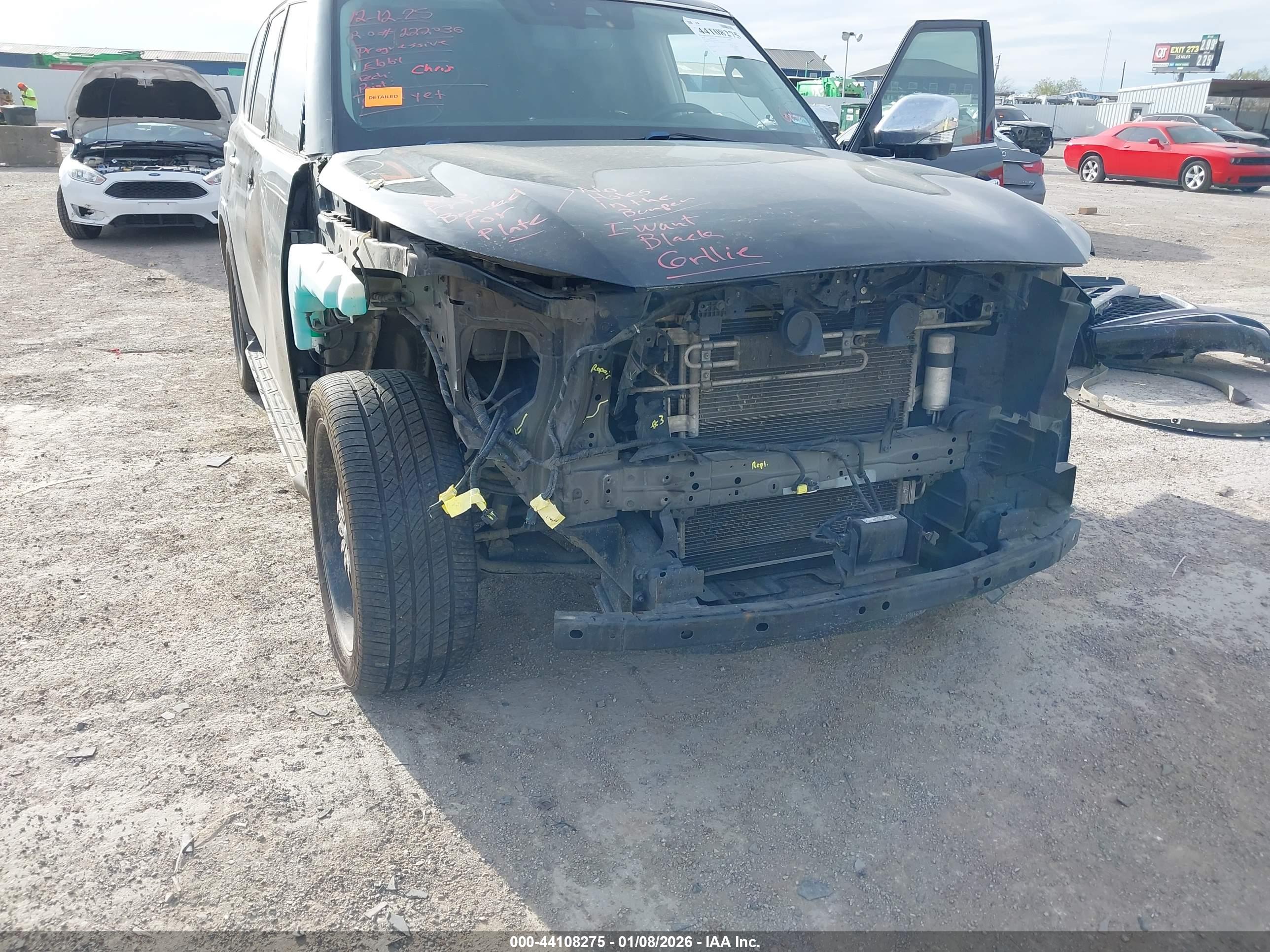 INFINITI QX80 image 6