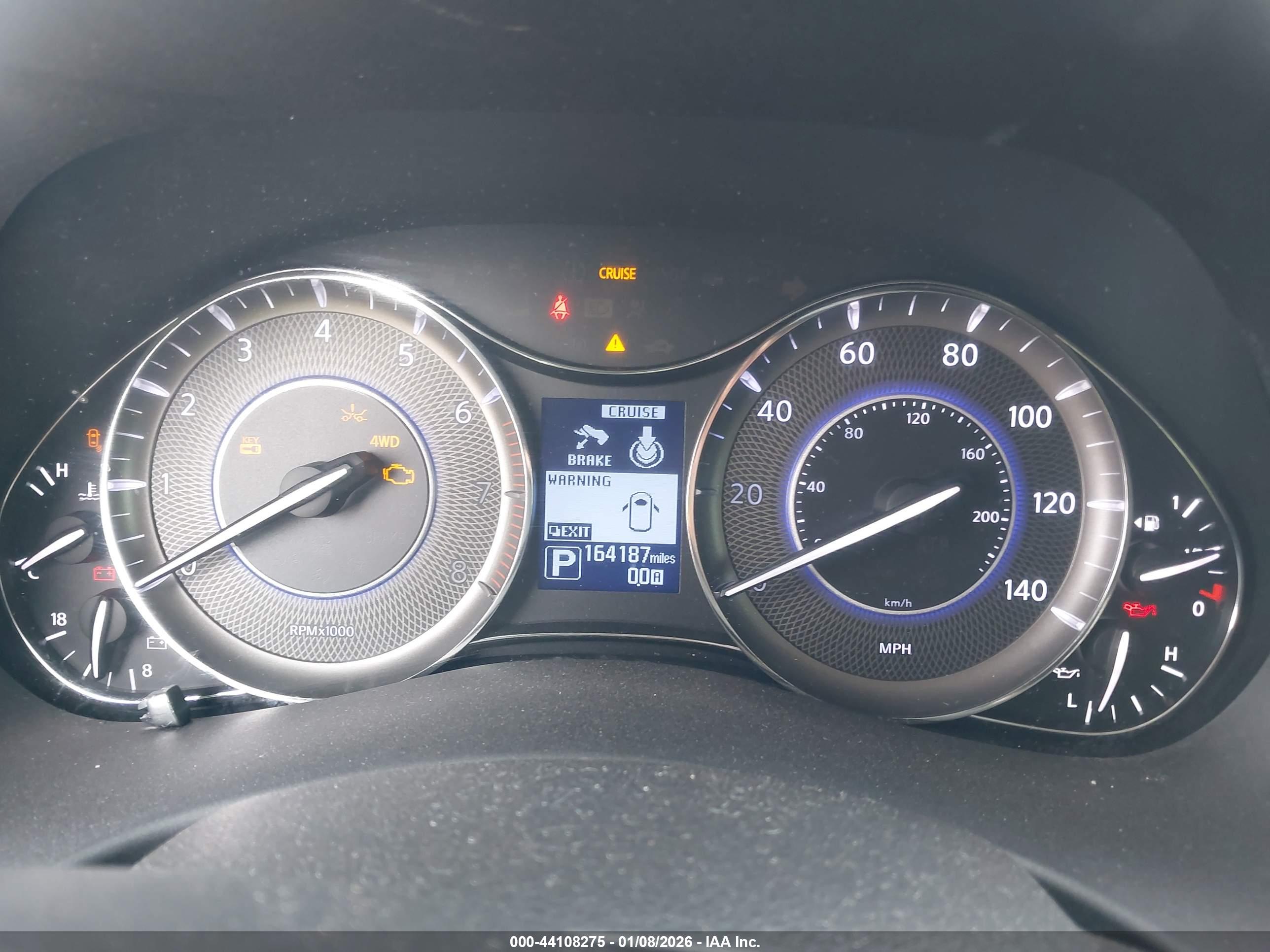 INFINITI QX80 image 7