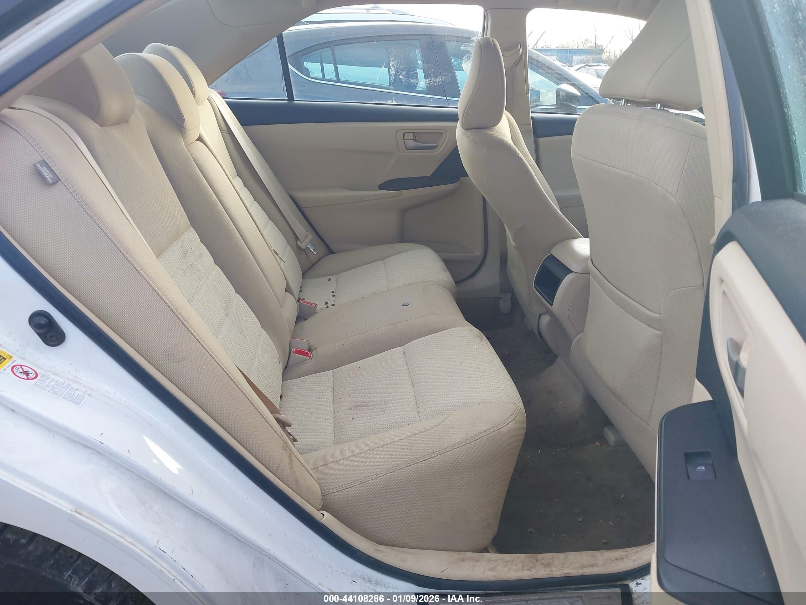 TOYOTA CAMRY image 8