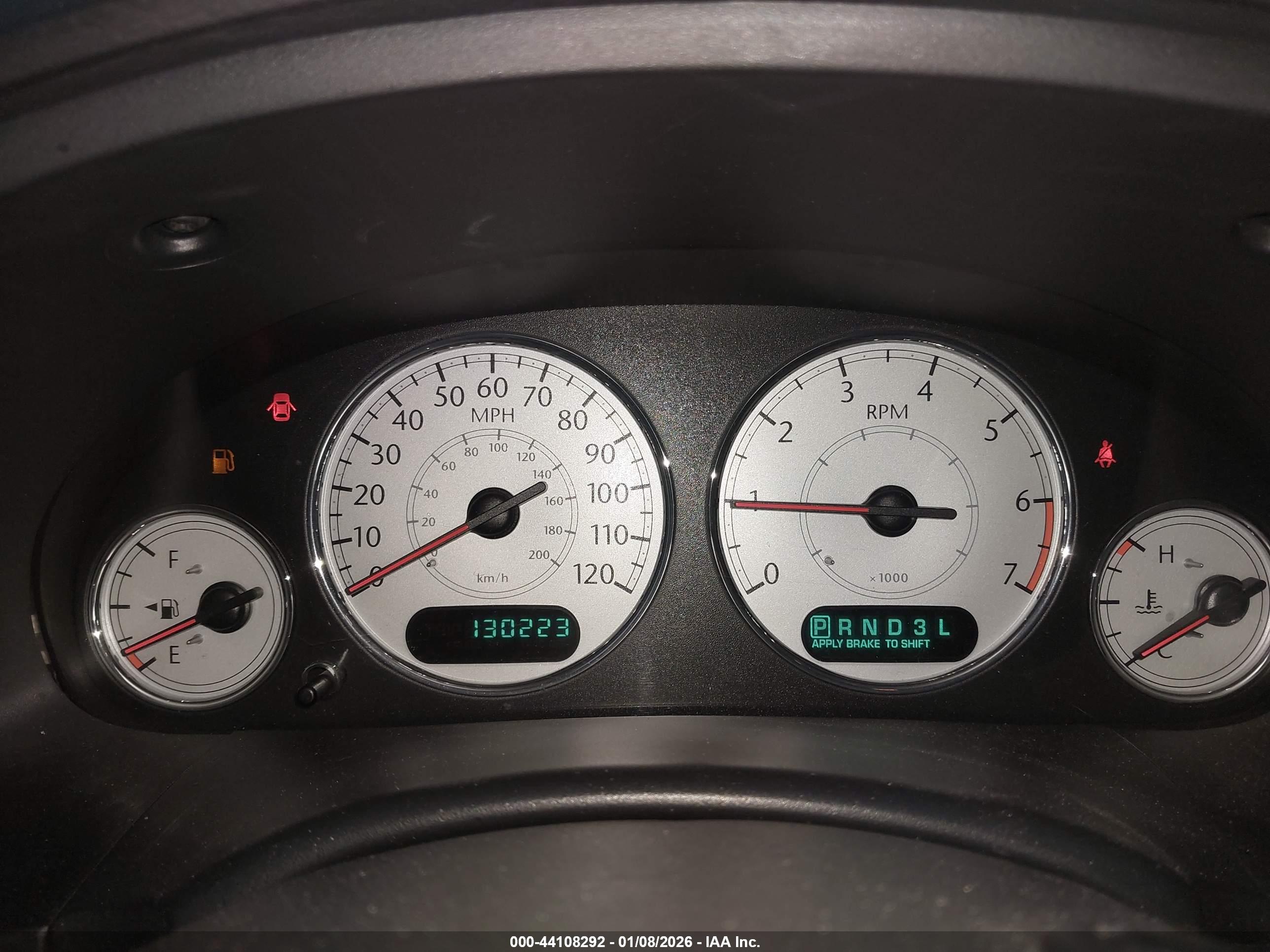 CHRYSLER TOWN image 7