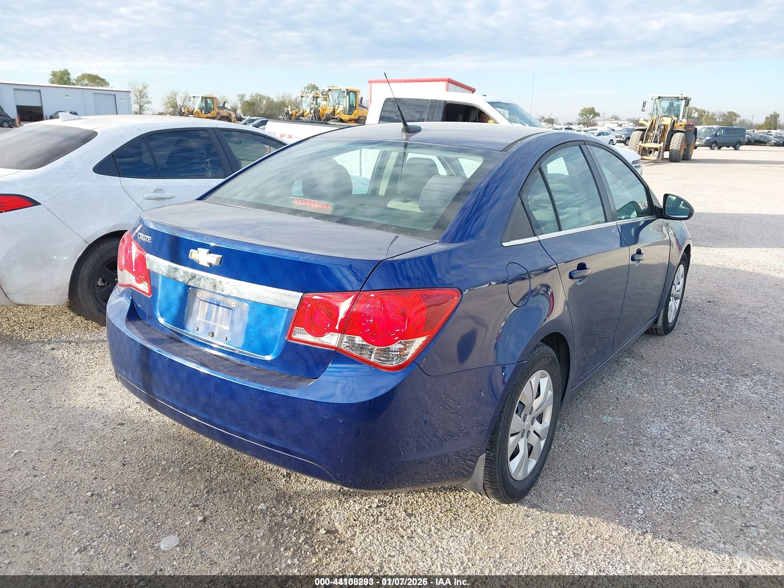 CHEVROLET CRUZE image 4