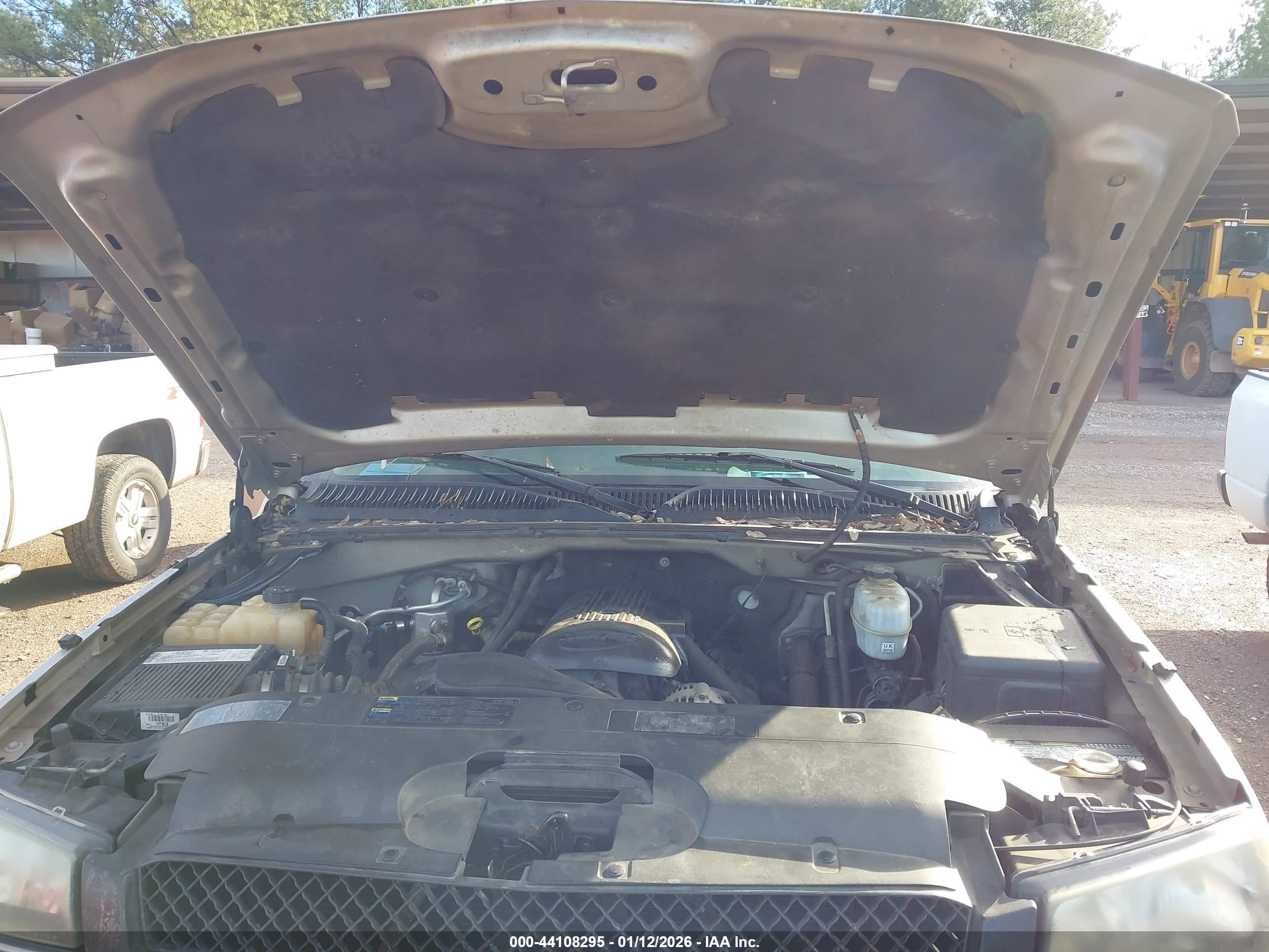 CHEVROLET SILVERADO image 10