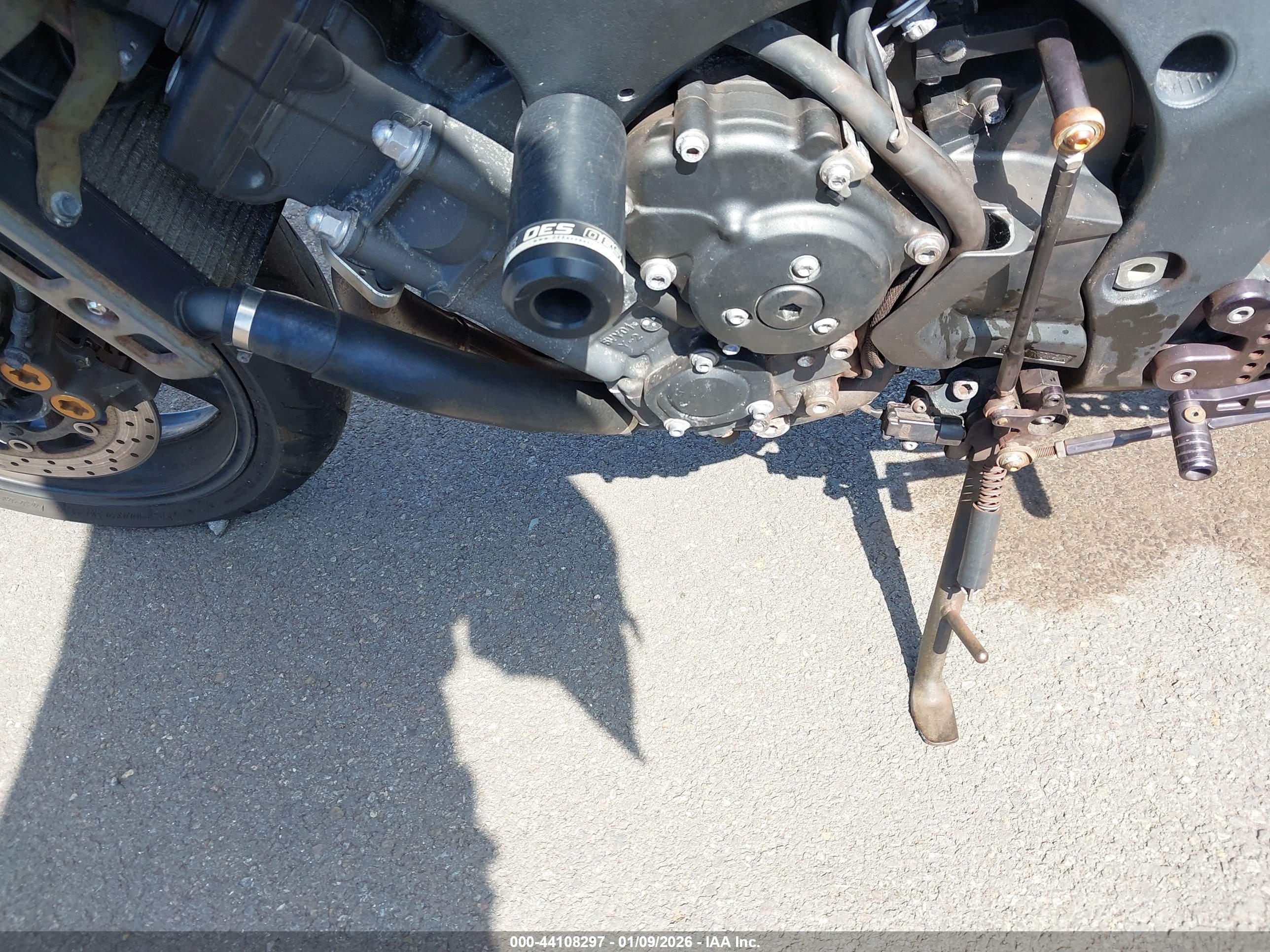 YAMAHA FZ8 image 9