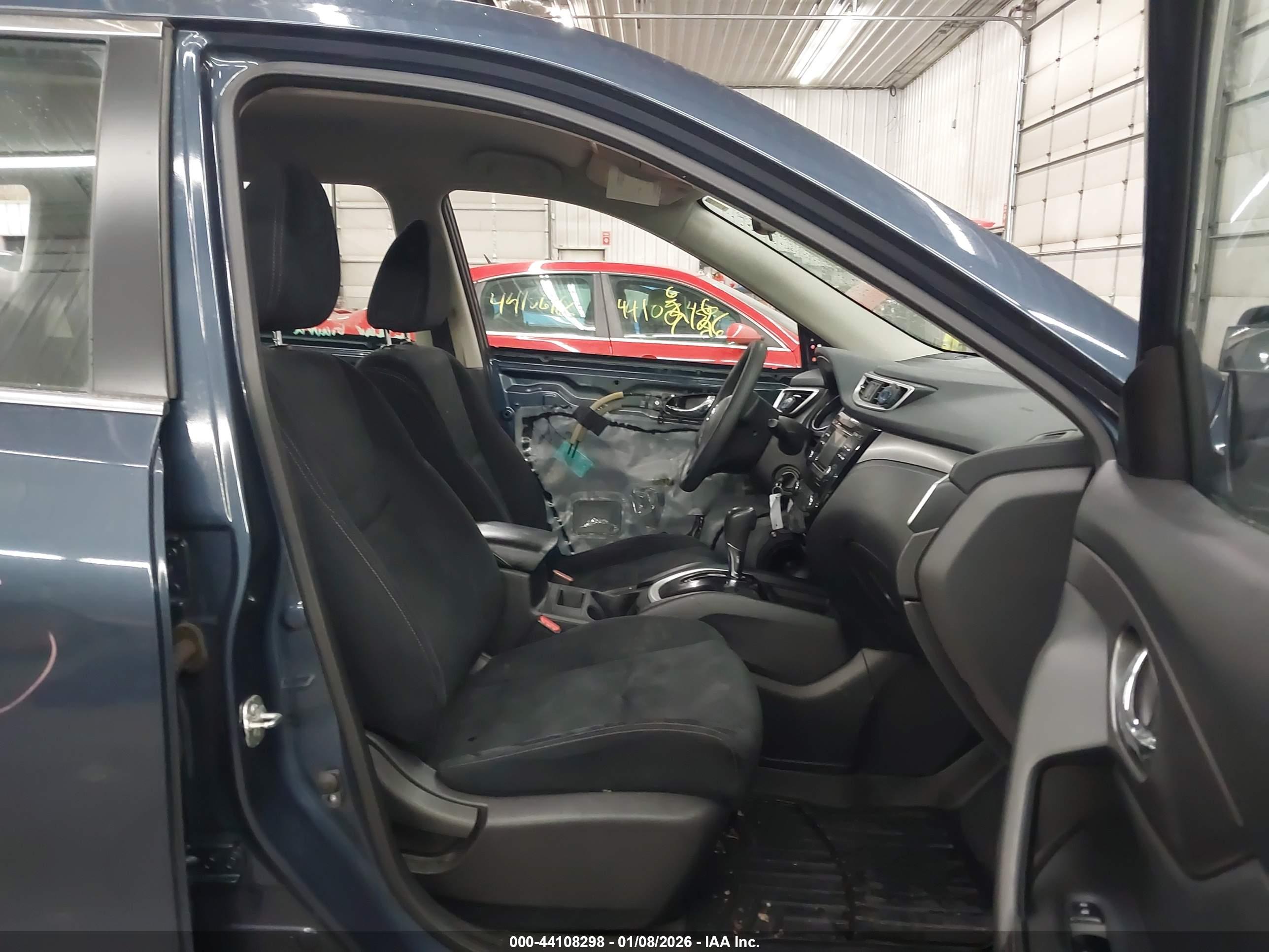 NISSAN ROGUE image 5