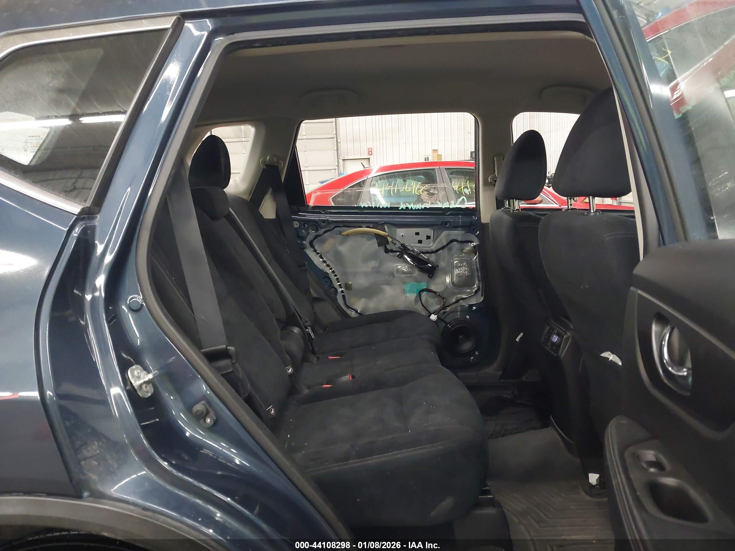 NISSAN ROGUE image 8