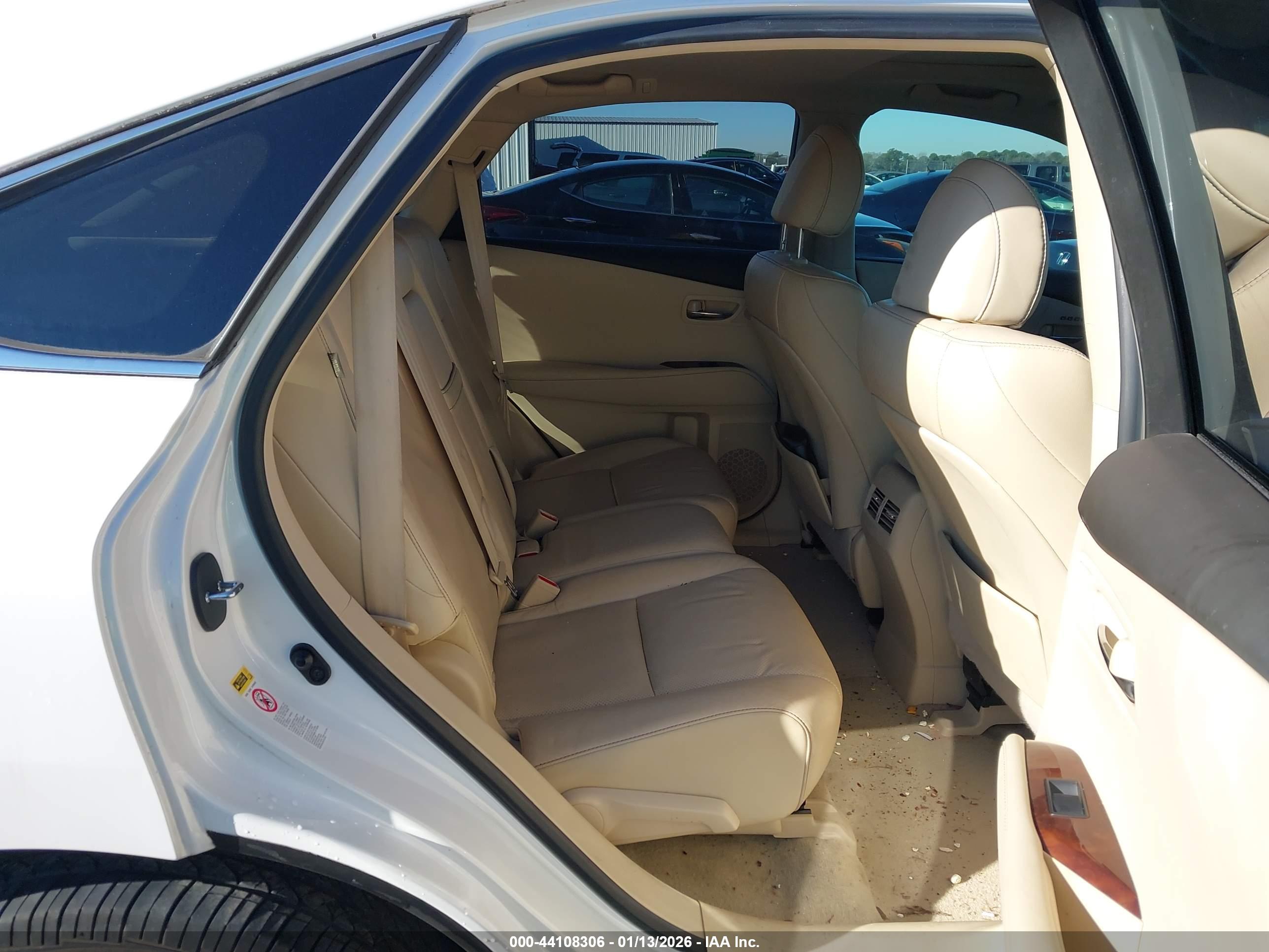 LEXUS RX image 8