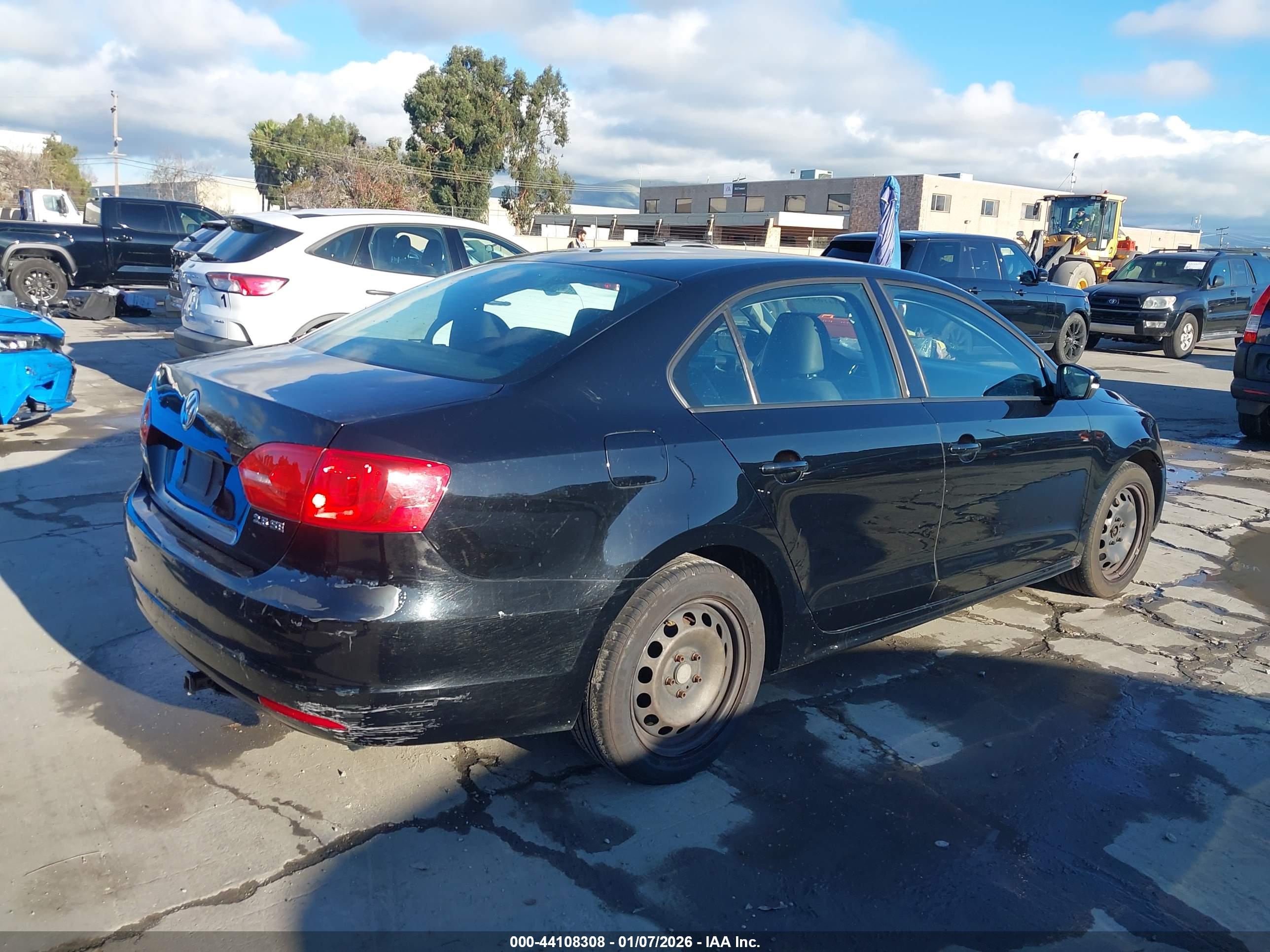 VOLKSWAGEN JETTA image 4