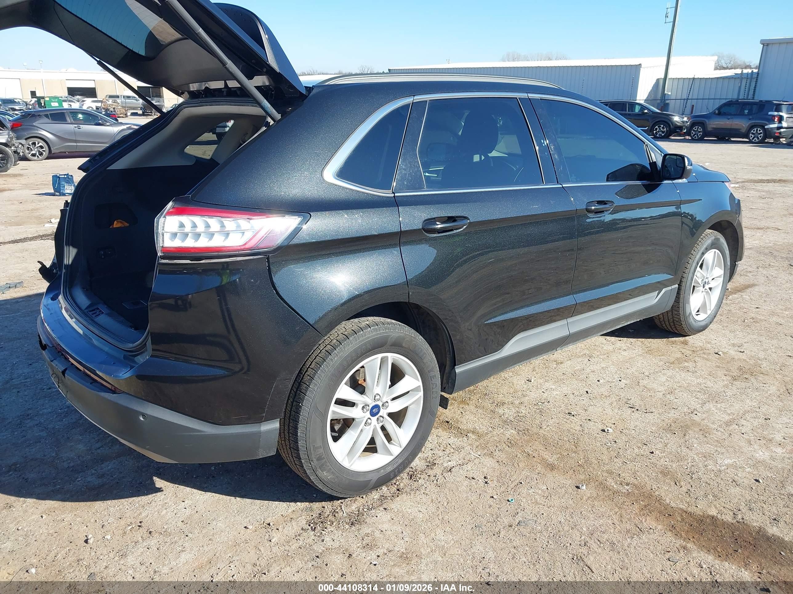 FORD EDGE image 4