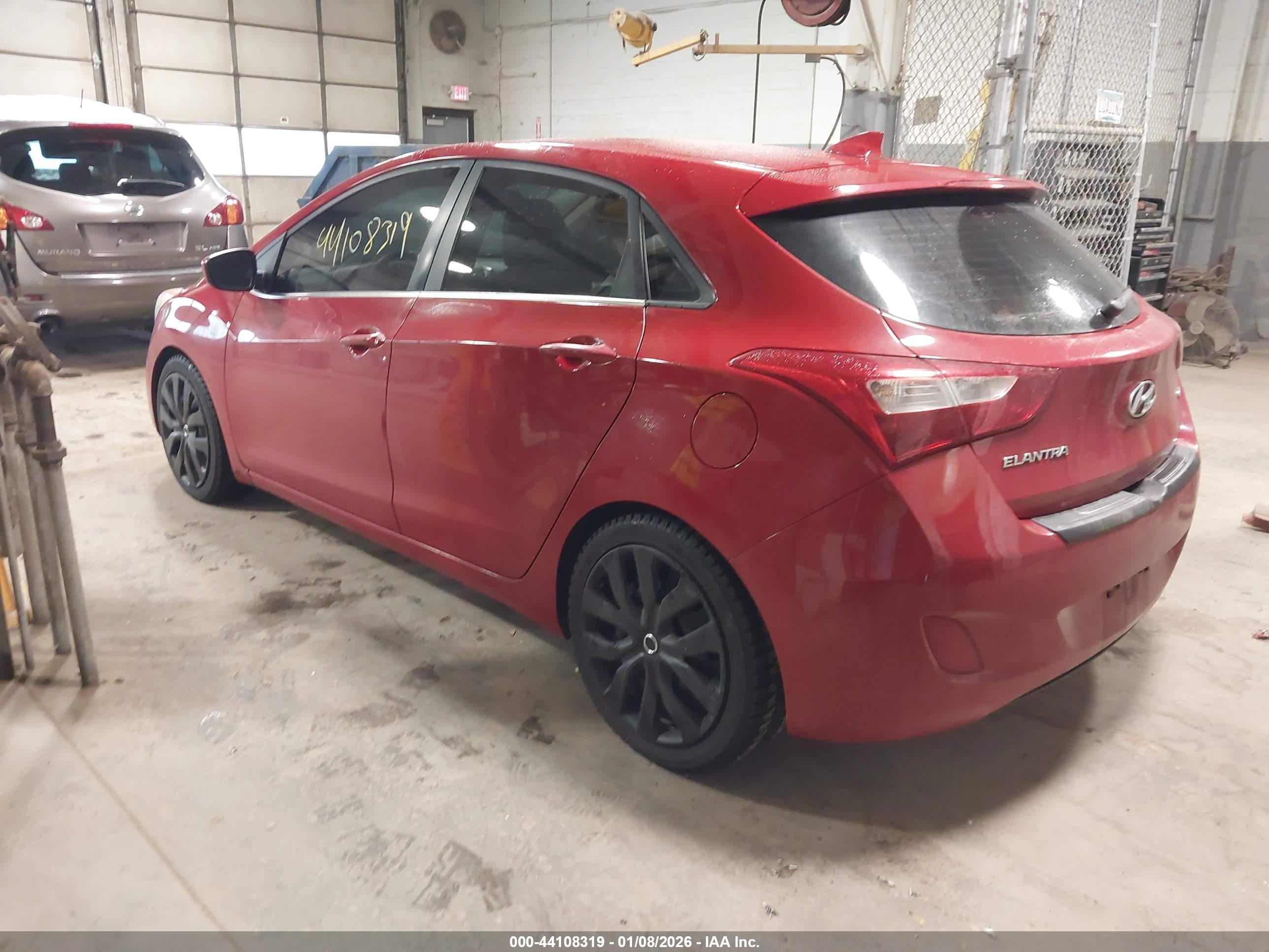 HYUNDAI ELANTRA image 3