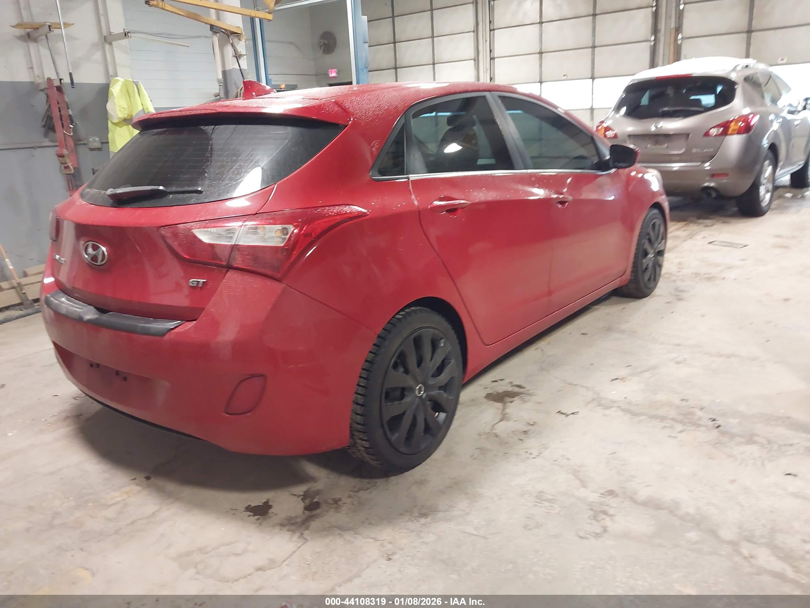 HYUNDAI ELANTRA image 4