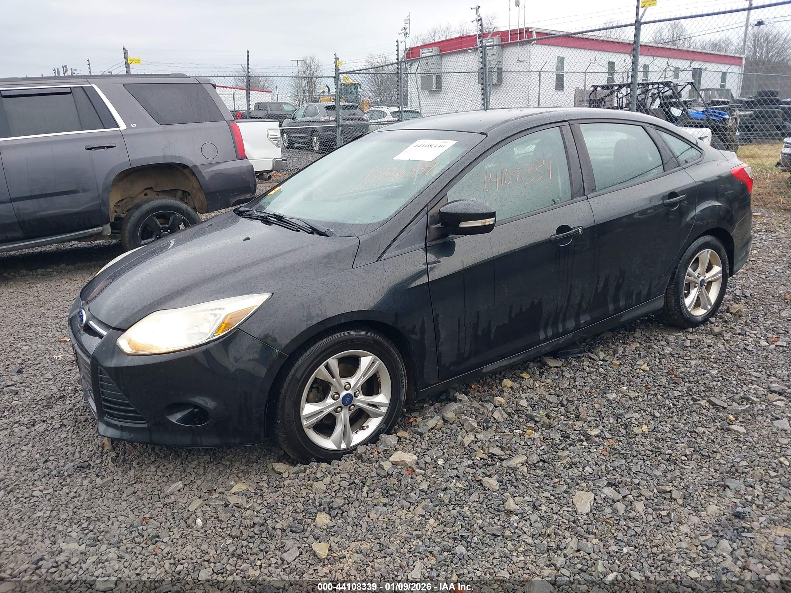 FORD FOCUS image 2