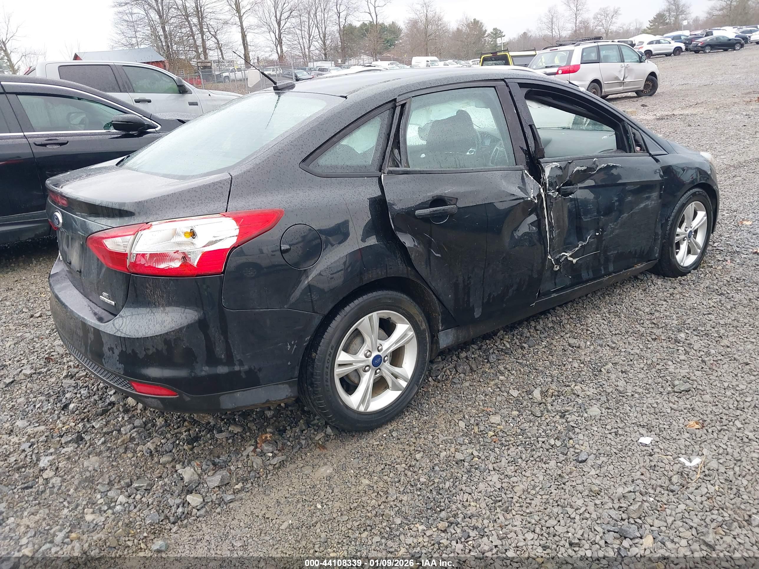 FORD FOCUS image 4